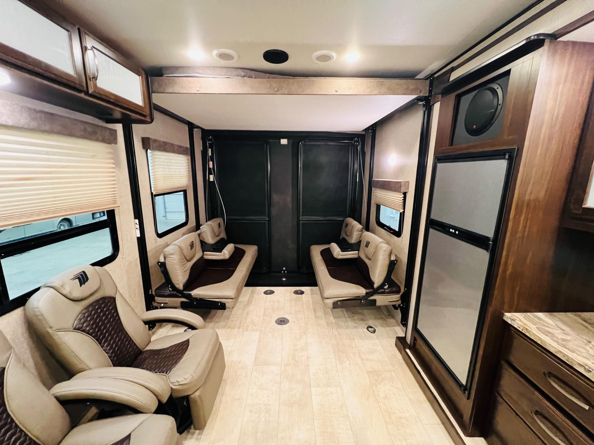 2020 Grand Design 2020 Grand Design Momentum G-Class - thumbnail 46