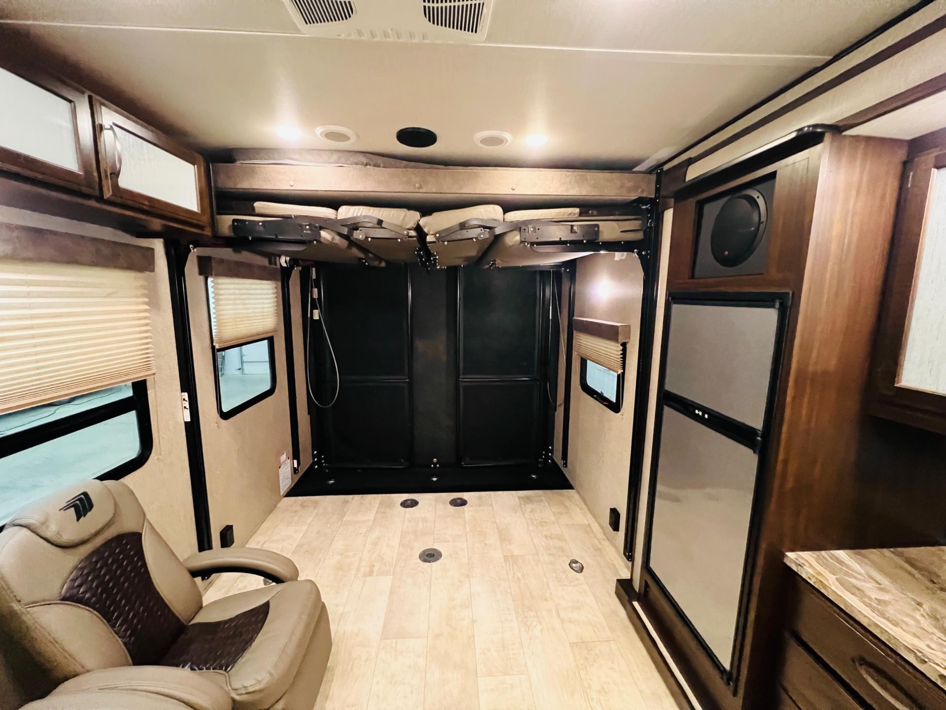 2020 Grand Design 2020 Grand Design Momentum G-Class - thumbnail 47