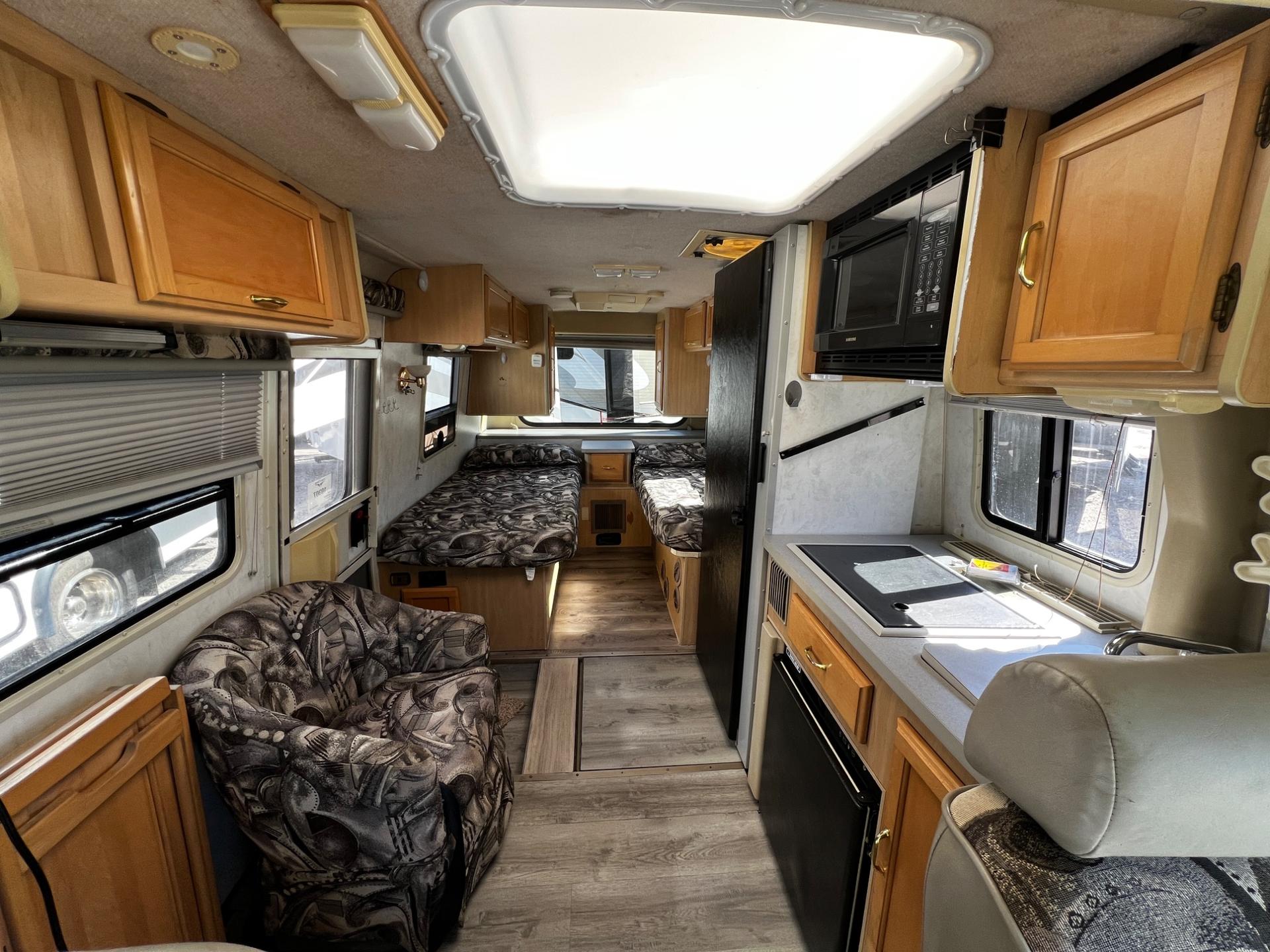 1999 Winnebago 1999 Winnebago Rialta - thumbnail 20