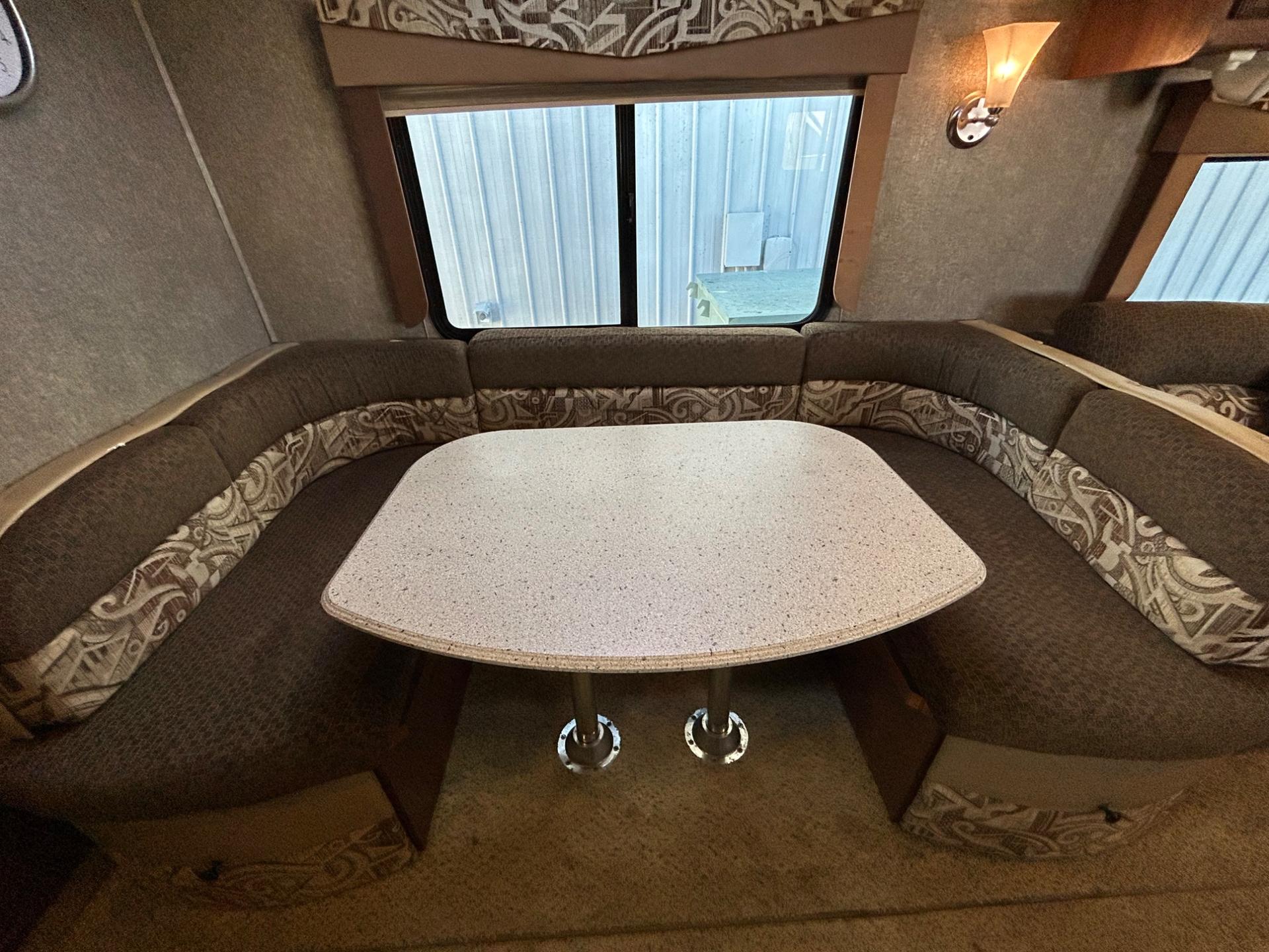 2015 Coachmen 2015 Coachmen Freedom Express - thumbnail 17