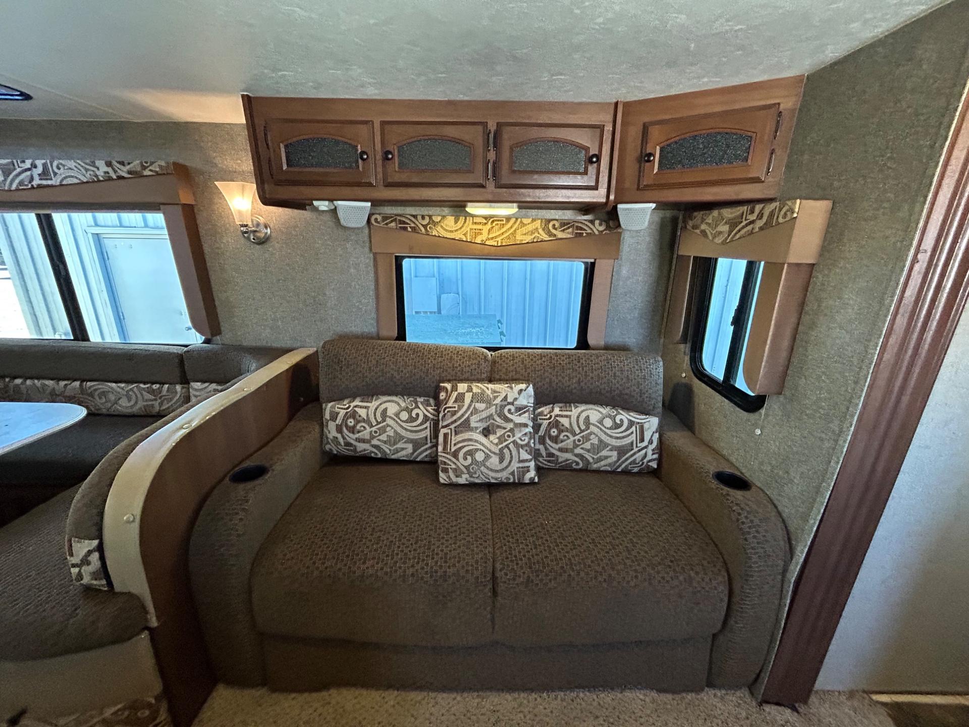 2015 Coachmen 2015 Coachmen Freedom Express - thumbnail 21