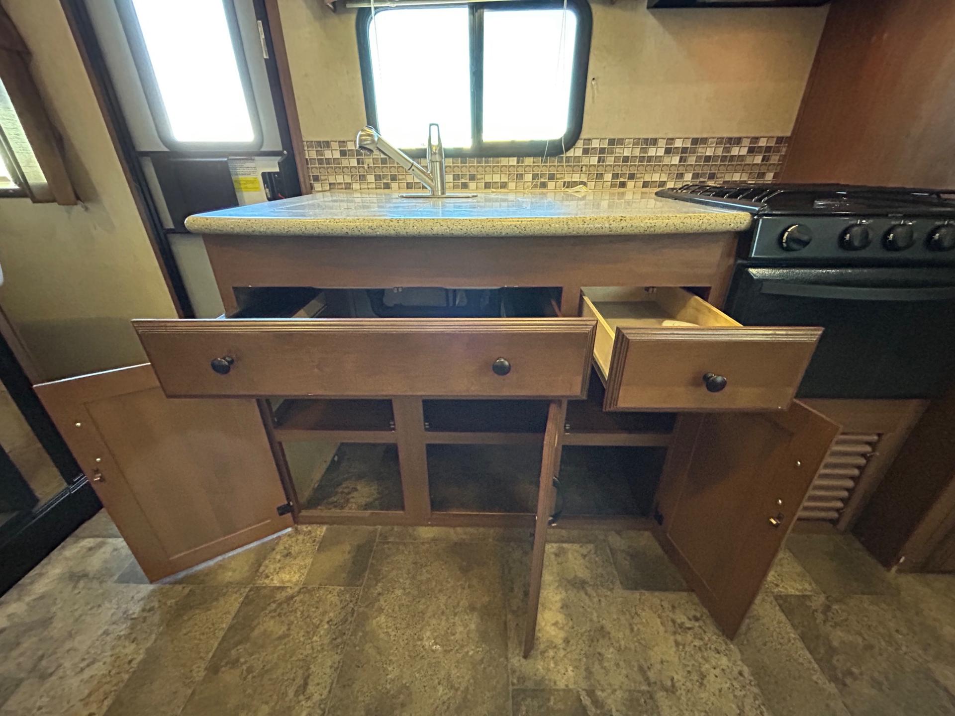 2015 Coachmen 2015 Coachmen Freedom Express - thumbnail 13