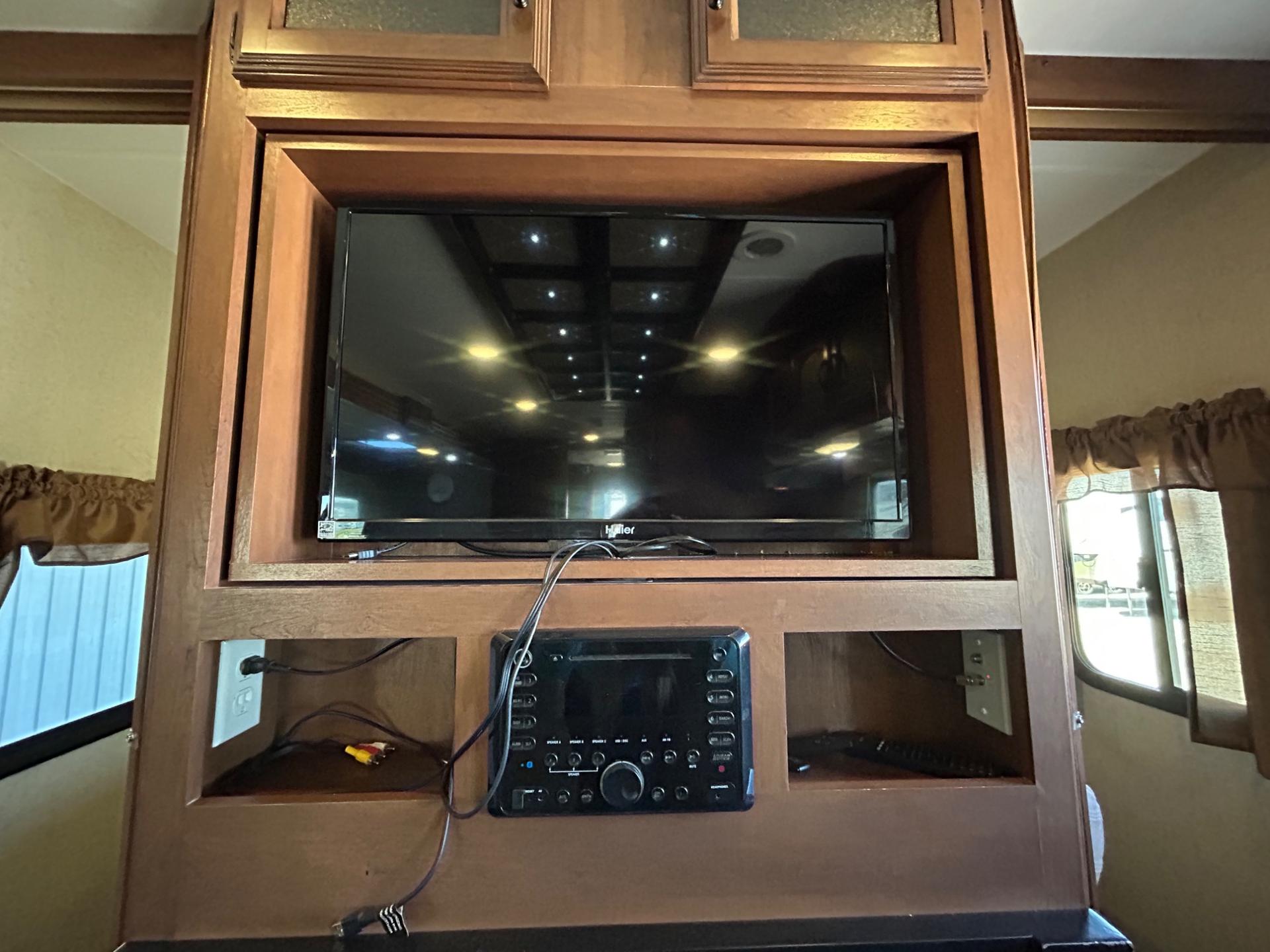 2015 Coachmen 2015 Coachmen Freedom Express - thumbnail 24