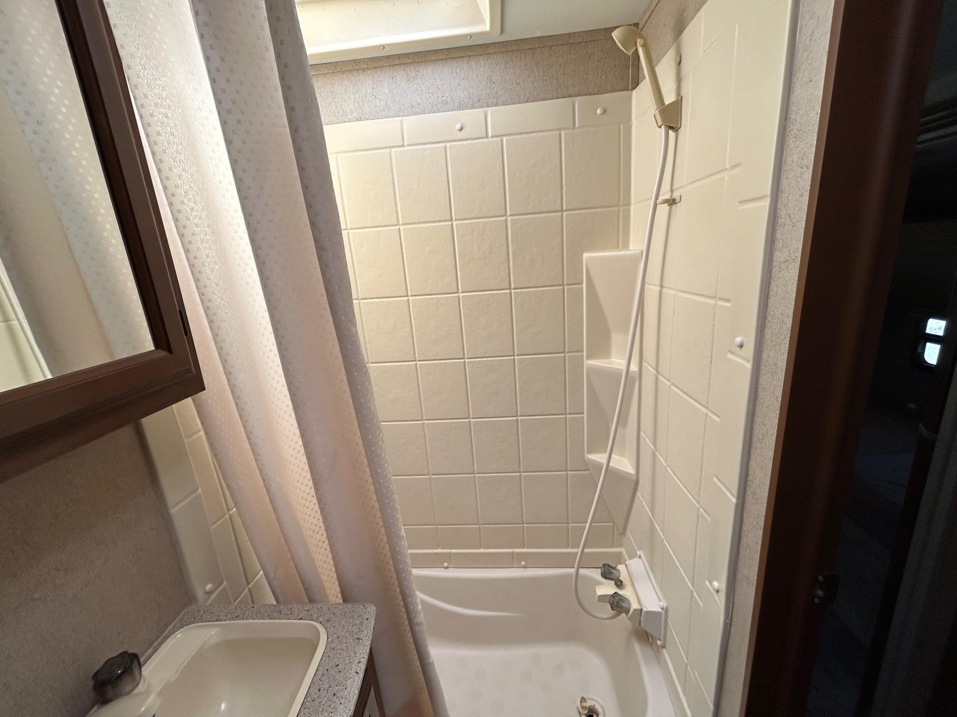 2015 Coachmen 2015 Coachmen Freedom Express - thumbnail 31