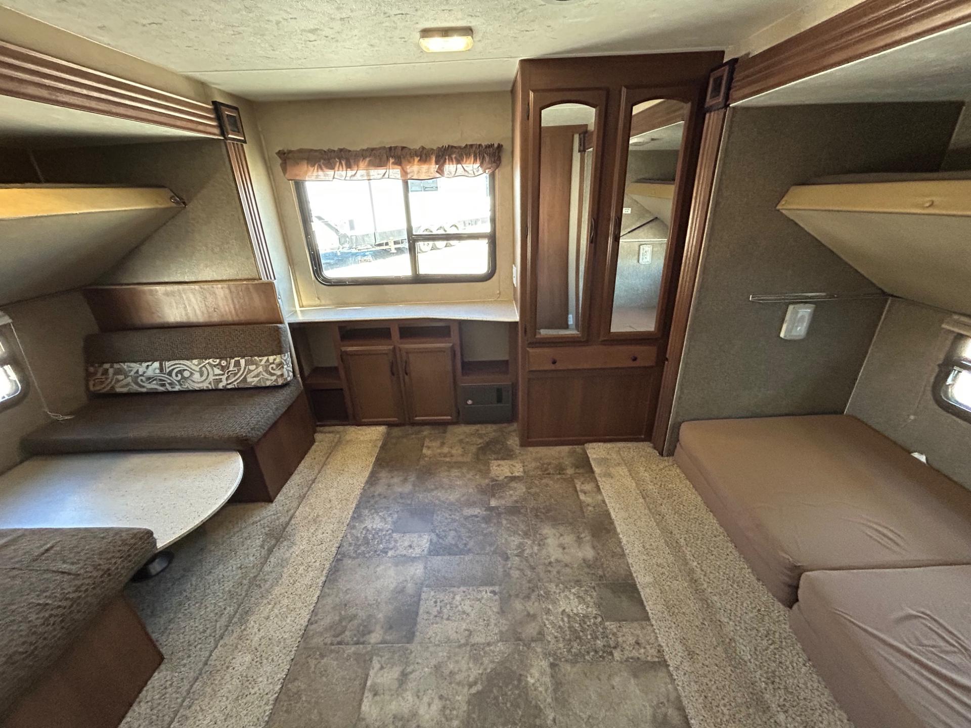 2015 Coachmen 2015 Coachmen Freedom Express - thumbnail 35