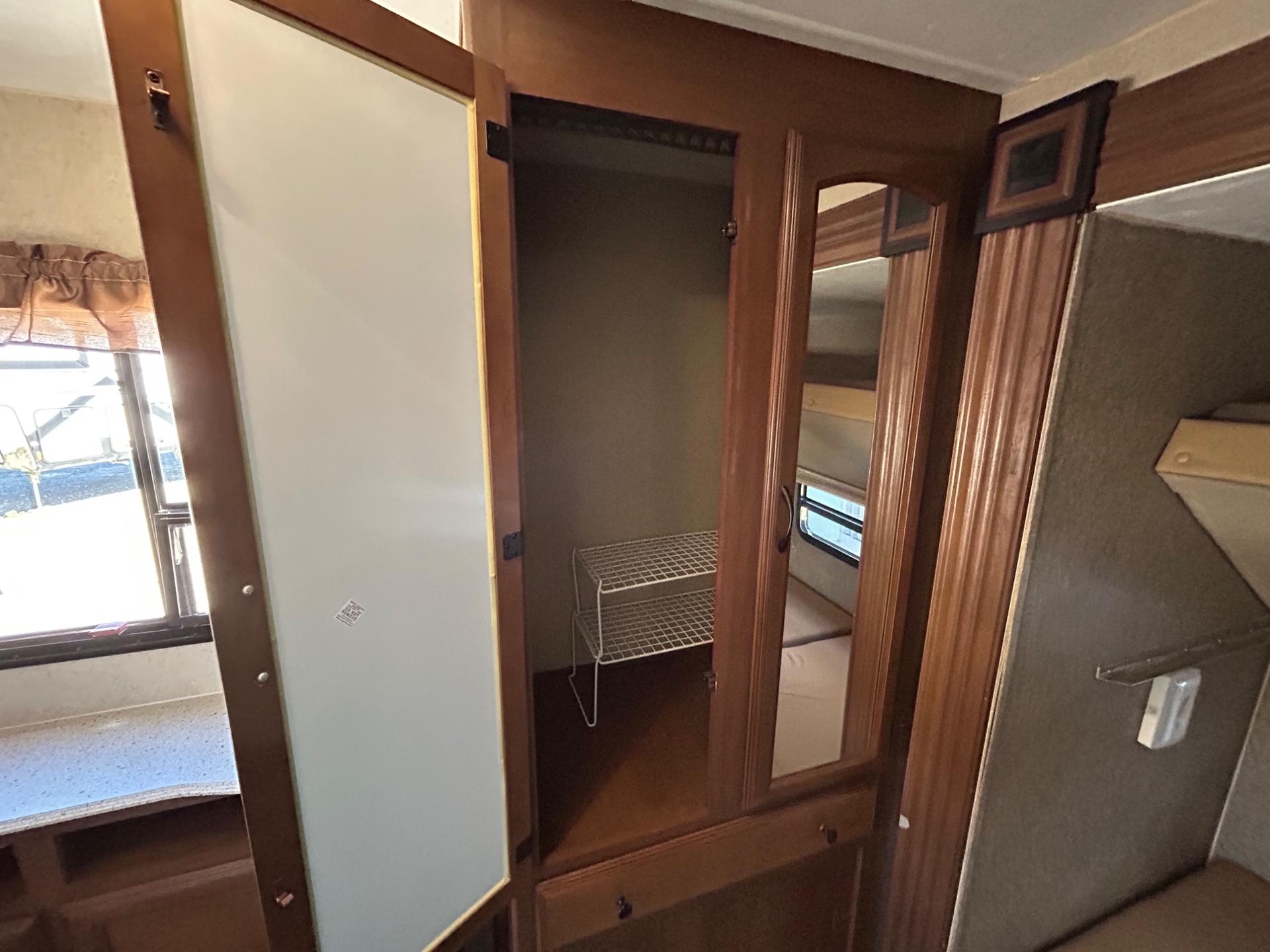 2015 Coachmen 2015 Coachmen Freedom Express - thumbnail 41
