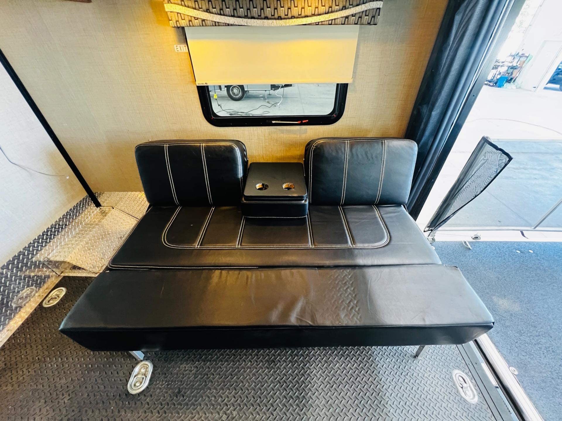2018 Thor Motor Coach 2018 Thor Motor Coach Outlaw - thumbnail 19