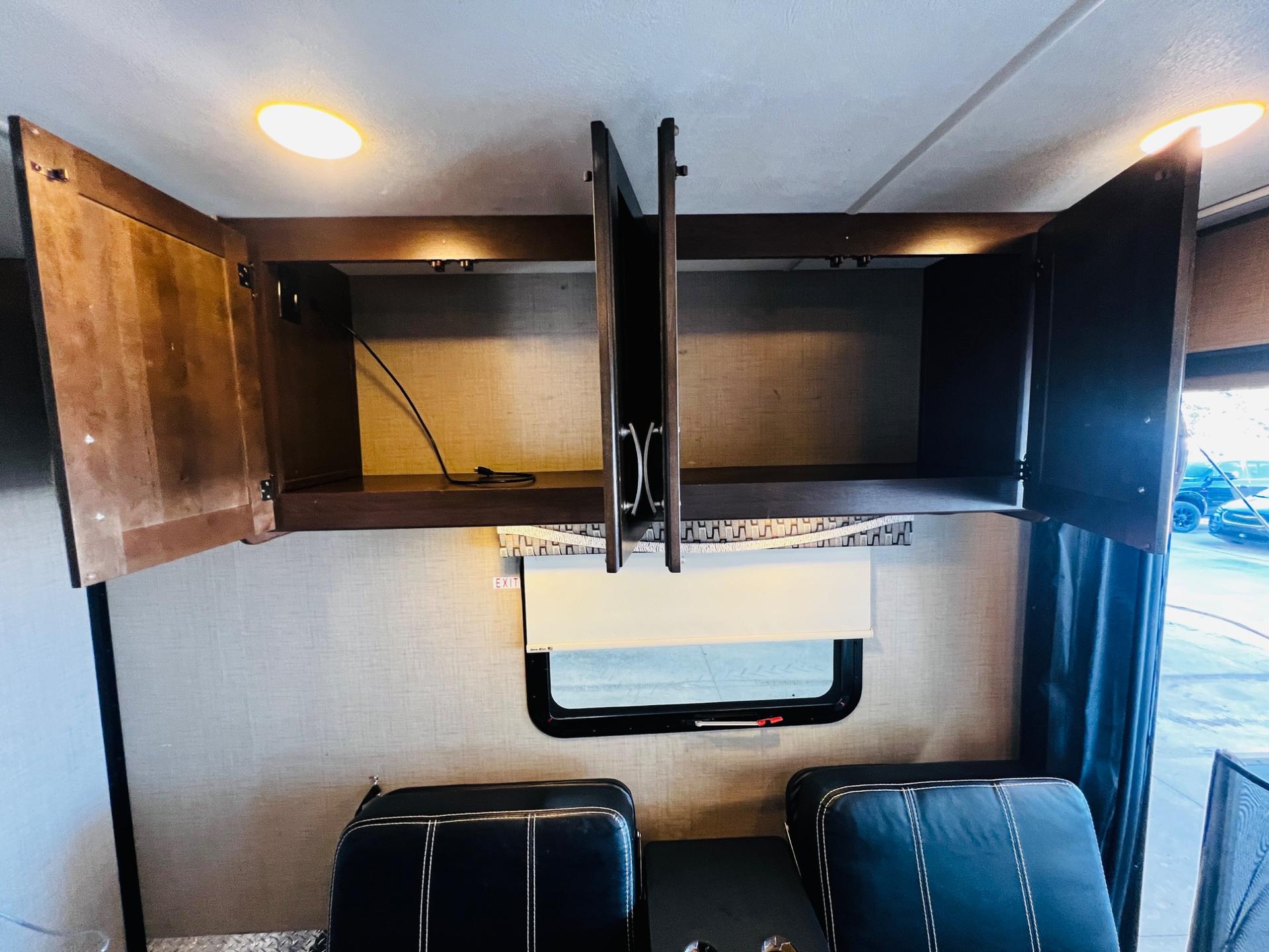 2018 Thor Motor Coach 2018 Thor Motor Coach Outlaw - thumbnail 21