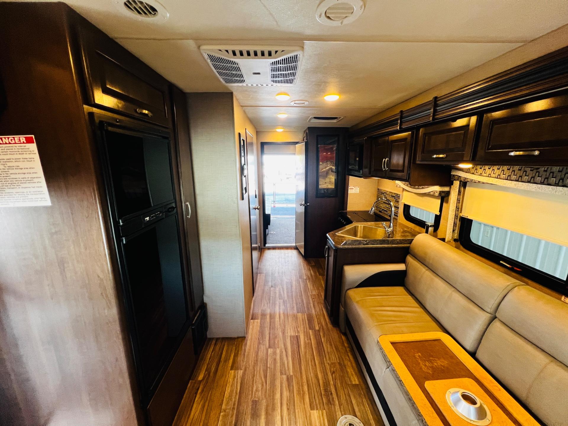 2018 Thor Motor Coach 2018 Thor Motor Coach Outlaw - thumbnail 29