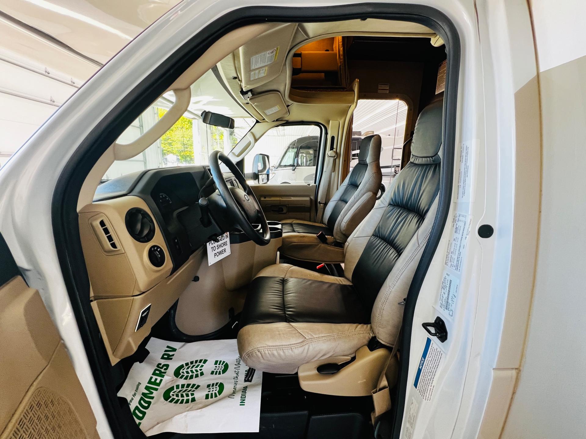 2018 Thor Motor Coach 2018 Thor Motor Coach Outlaw - thumbnail 51