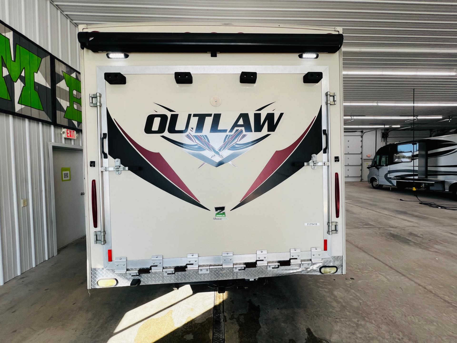 2019 Thor Motor Coach 2019 Thor Motor Coach Outlaw - thumbnail 6