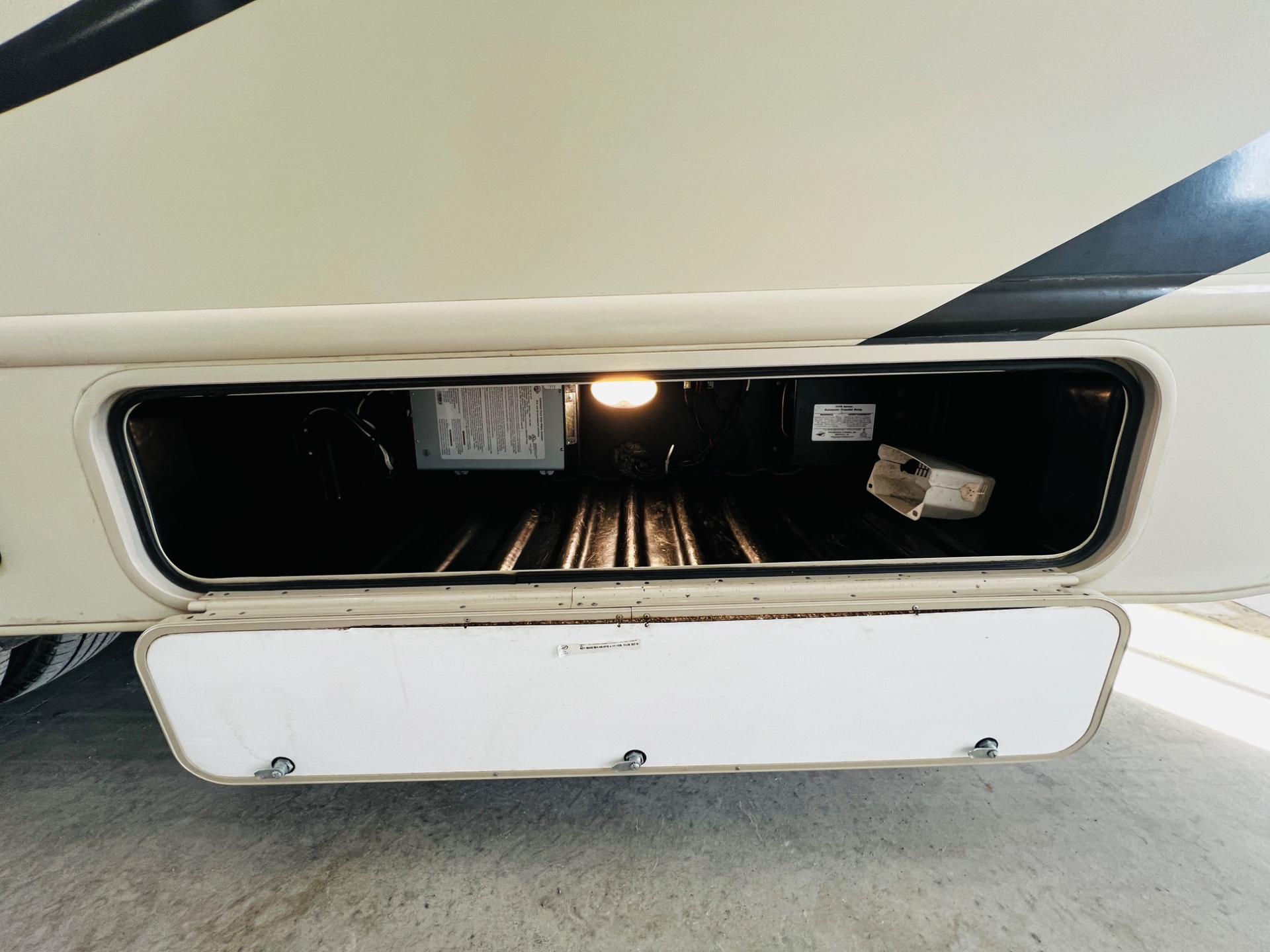 2019 Thor Motor Coach 2019 Thor Motor Coach Outlaw - thumbnail 15