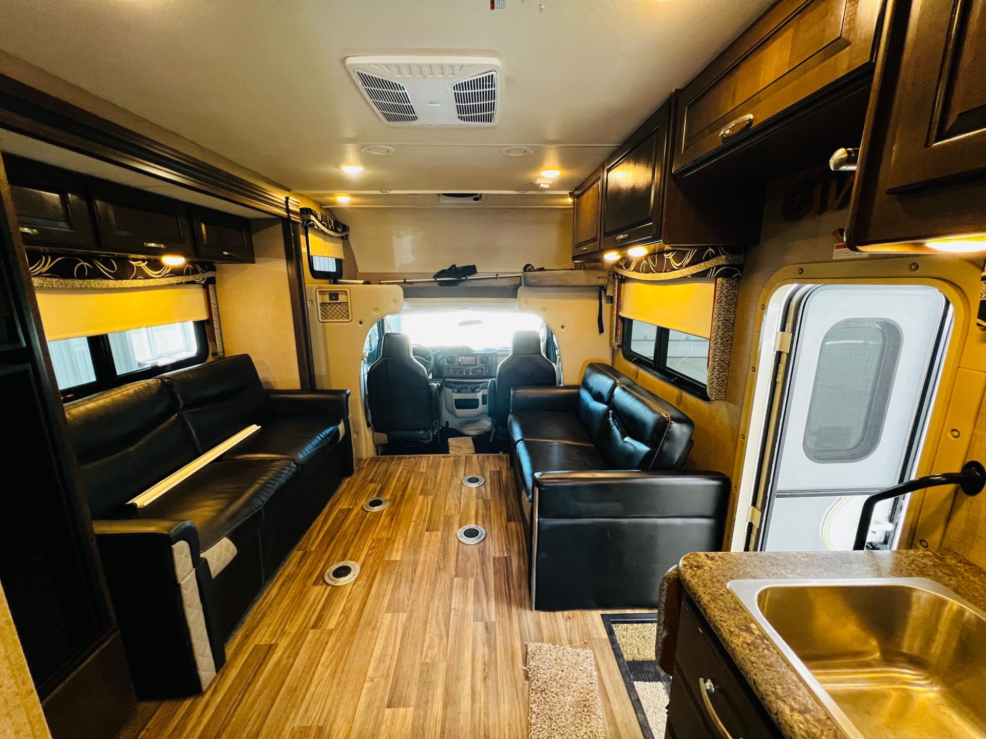 2019 Thor Motor Coach 2019 Thor Motor Coach Outlaw - thumbnail 20