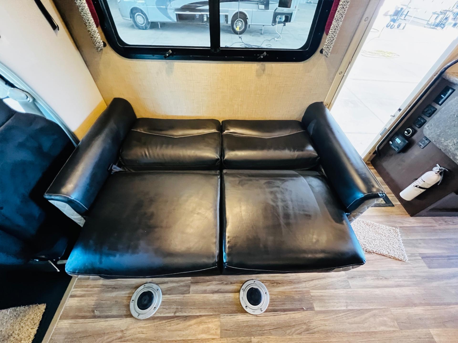 2019 Thor Motor Coach 2019 Thor Motor Coach Outlaw - thumbnail 29