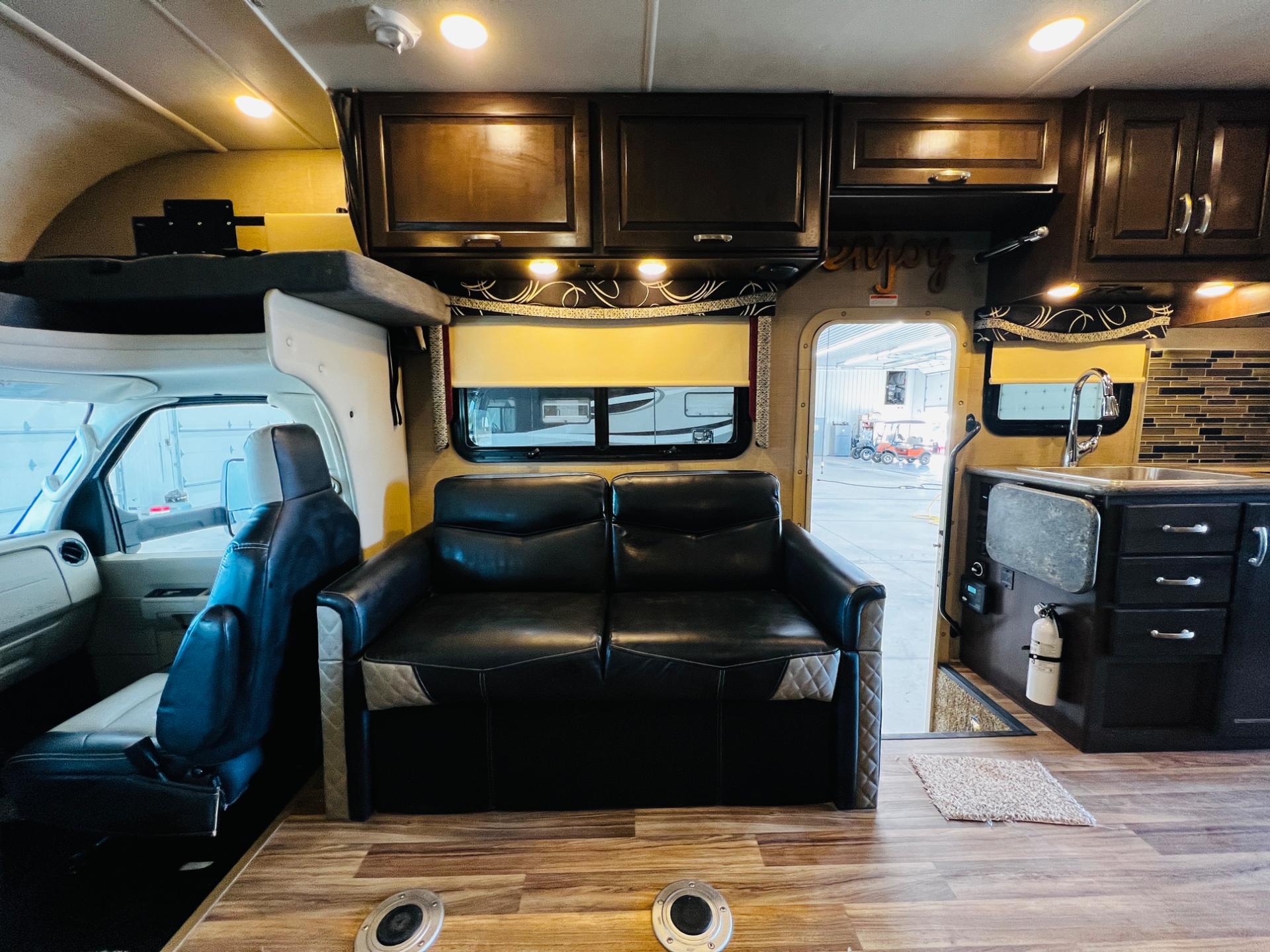 2019 Thor Motor Coach 2019 Thor Motor Coach Outlaw - thumbnail 31