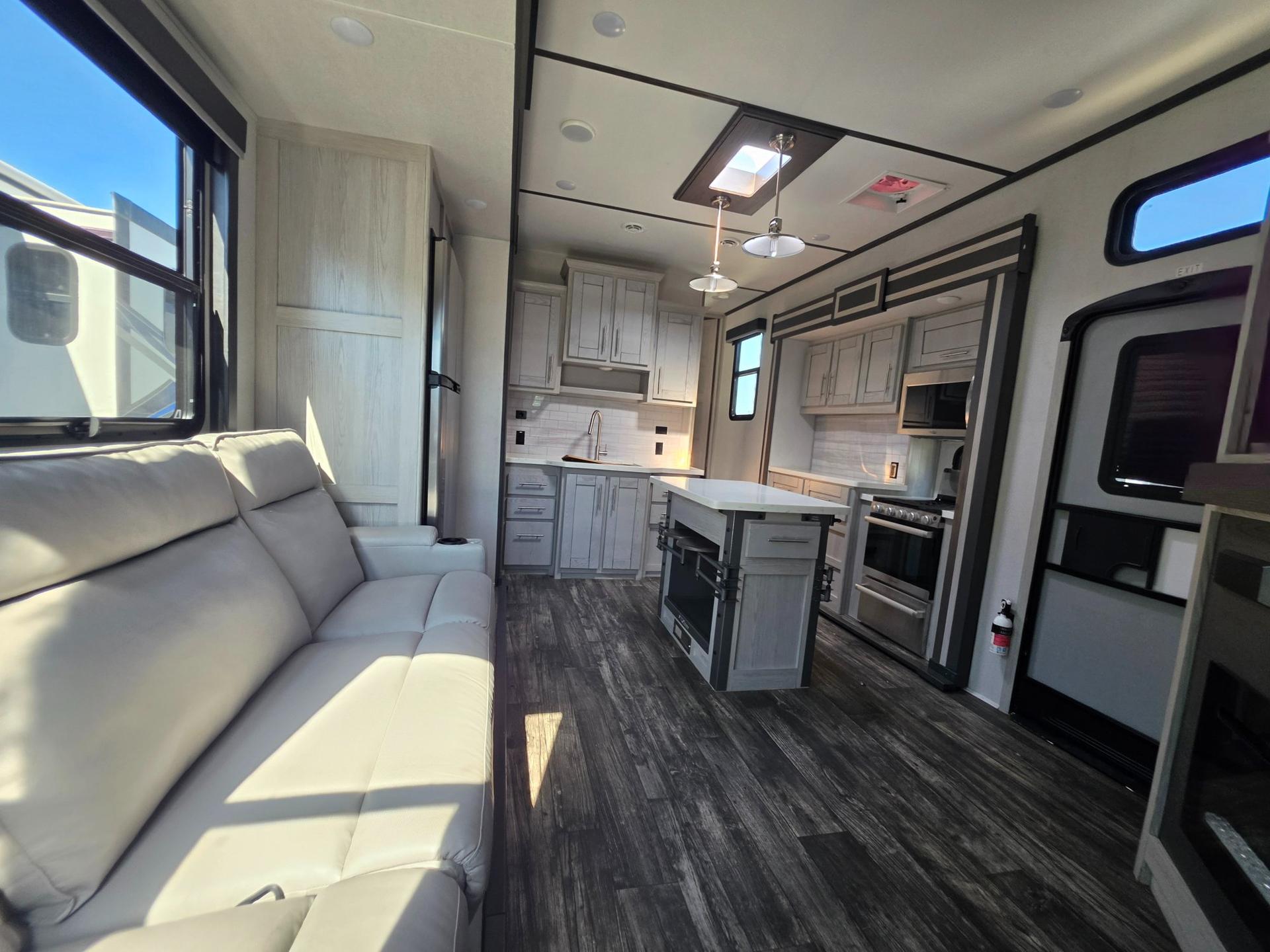2021 Keystone 2021 Keystone Fuzion - thumbnail 38