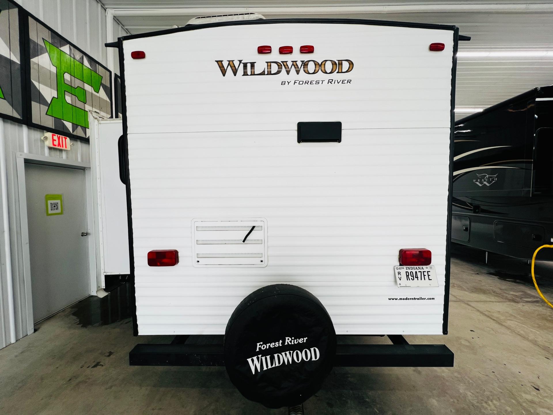 2016 Forest River 2016 Forest River Wildwood - thumbnail 4