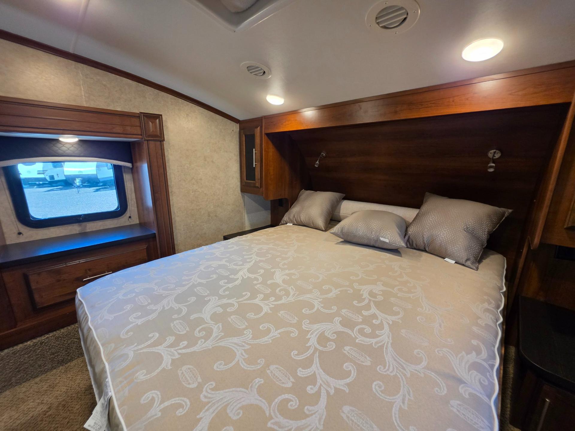 2018 Jayco 2018 Jayco Eagle - thumbnail 35