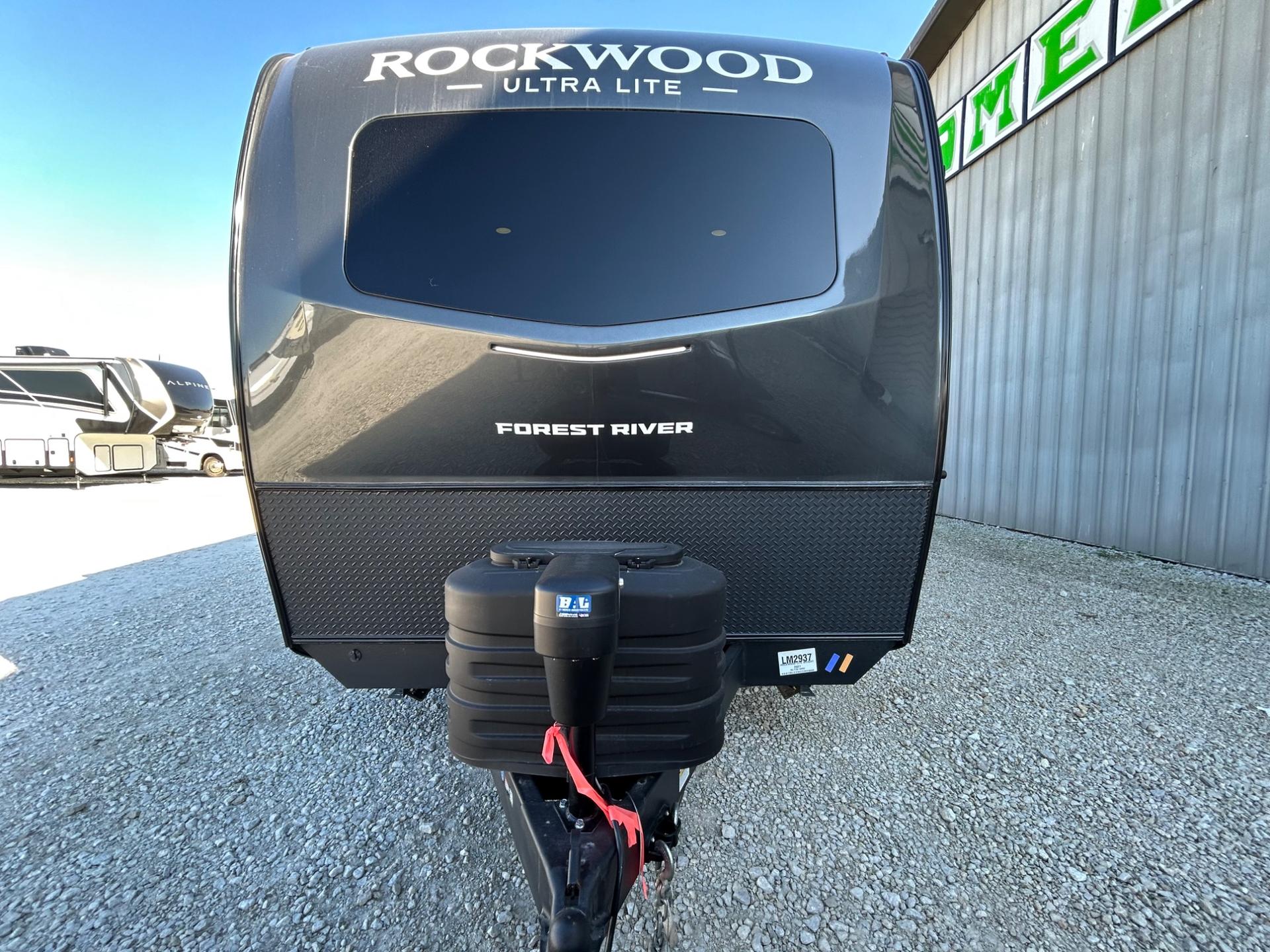 2027 Forest River 2027 Forest River Rockwood Ultra Lite - thumbnail 4