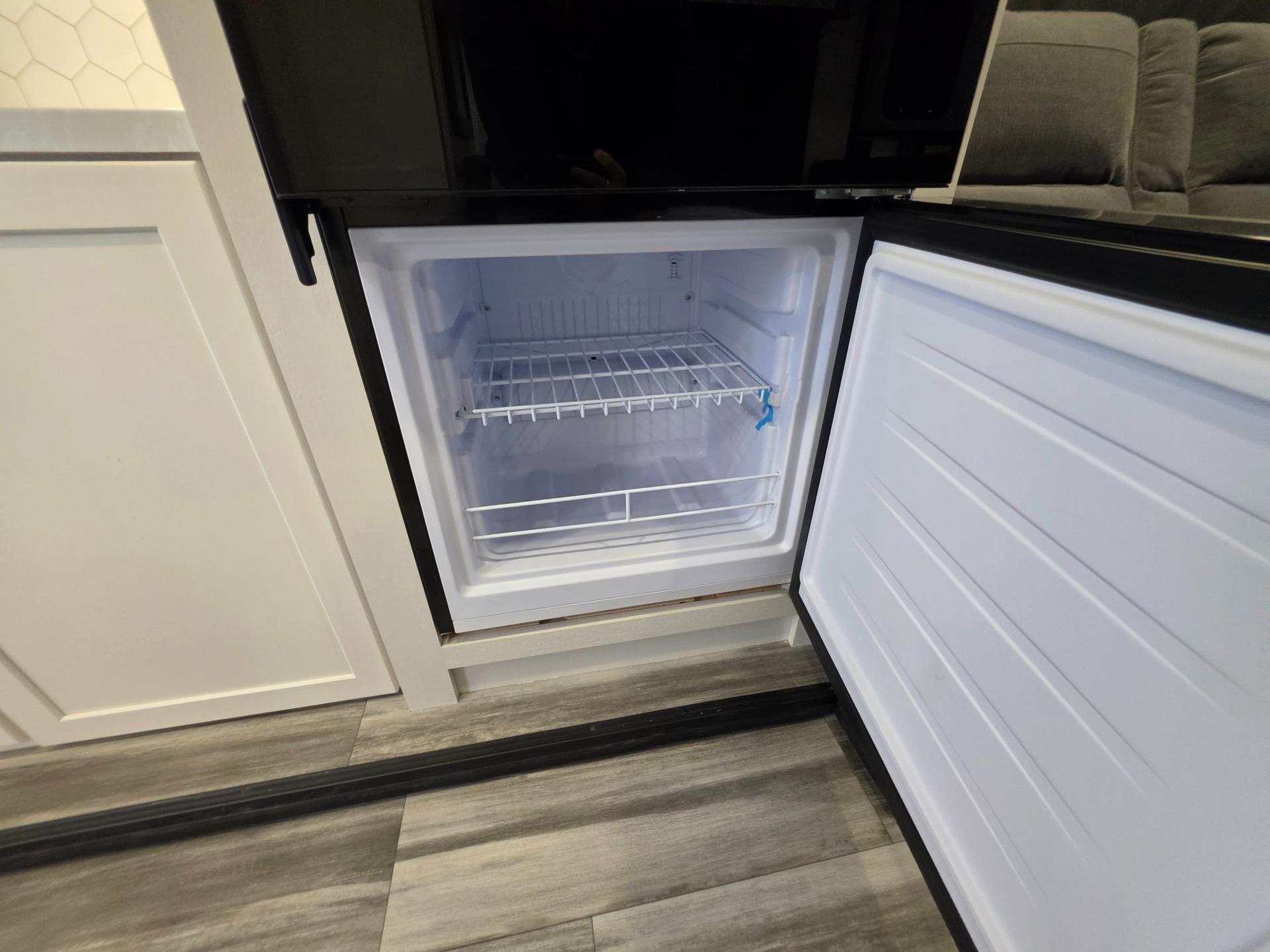 2025 Jayco 2025 Jayco Jay Feather - thumbnail 19