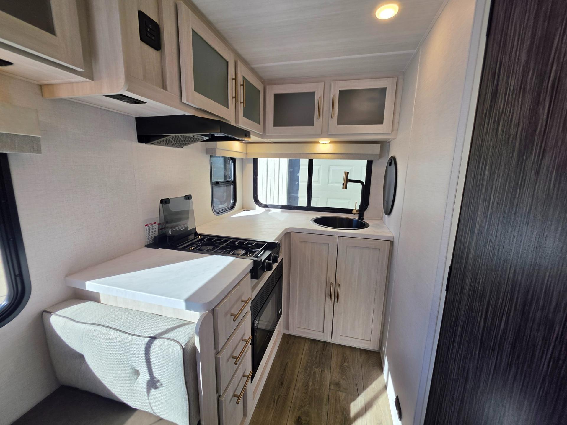2027 Forest River 2027 Forest River R-Pod - thumbnail 12
