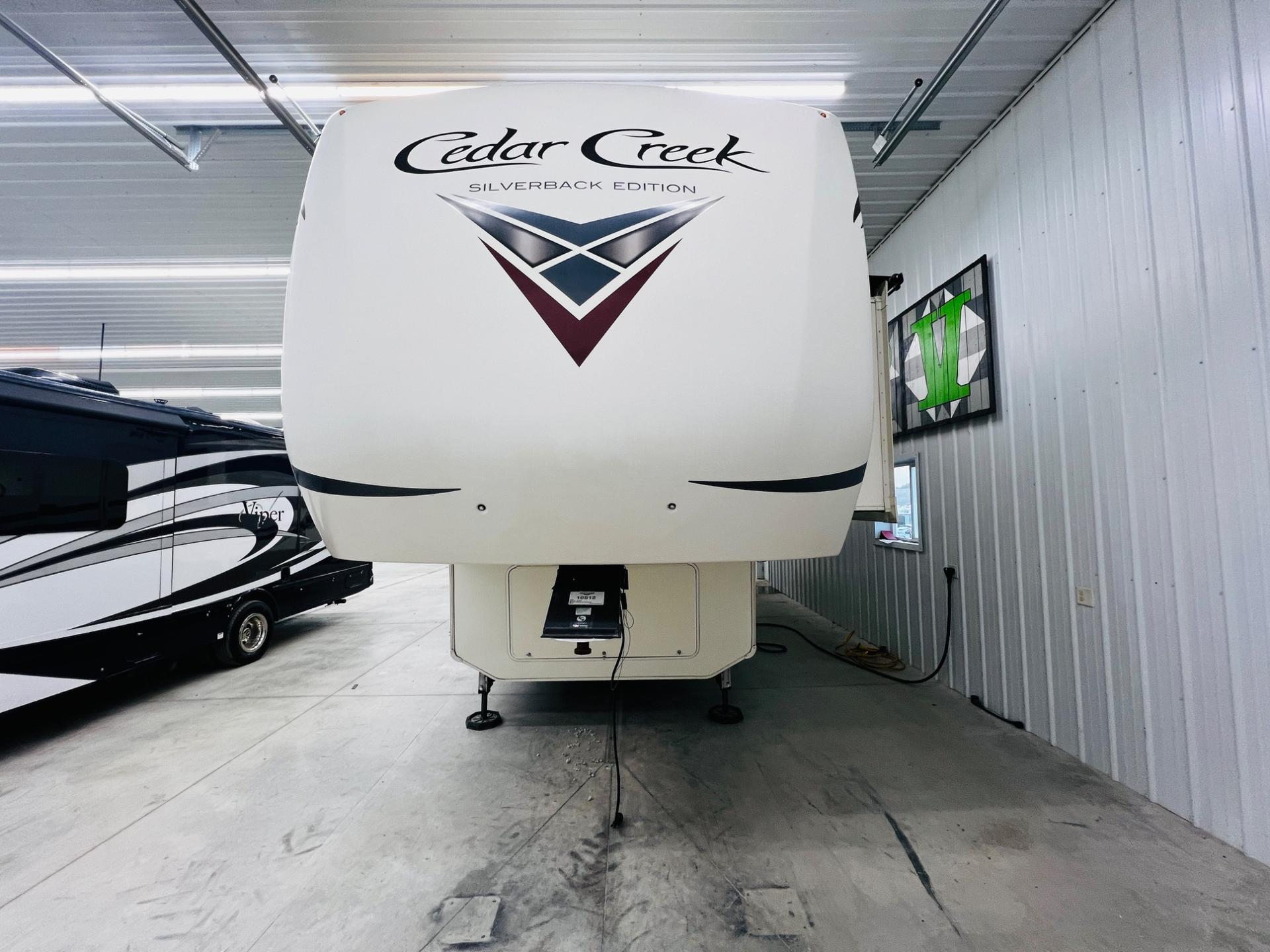 2020 Forest River 2020 Forest River Cedar Creek SILVERBACK - thumbnail 7