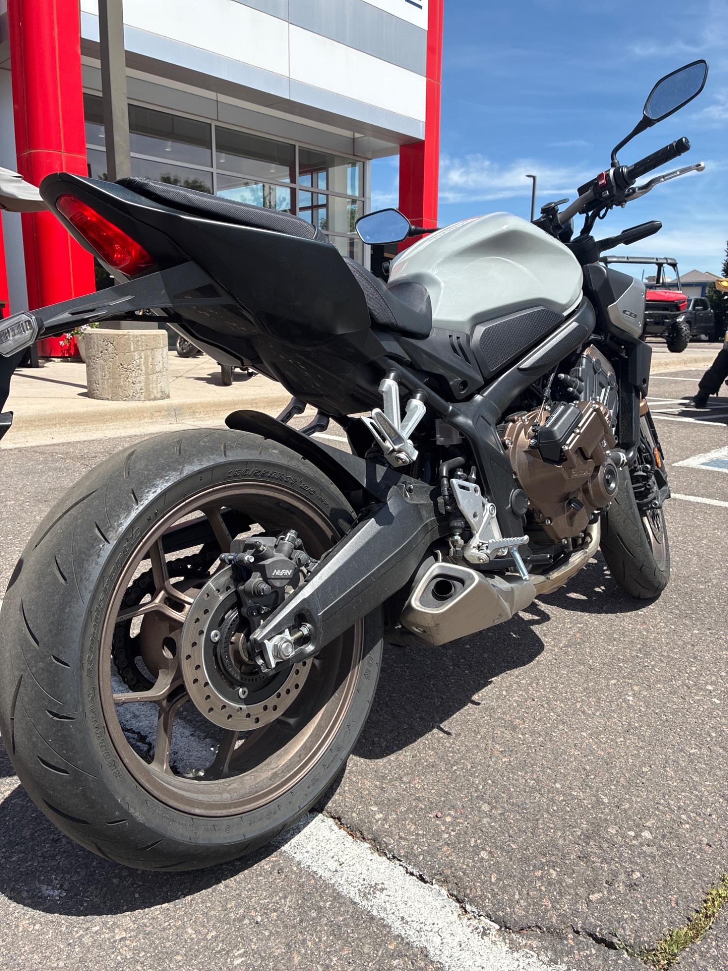2024 Honda 2024 Honda CB650R E-Clutch - thumbnail 2