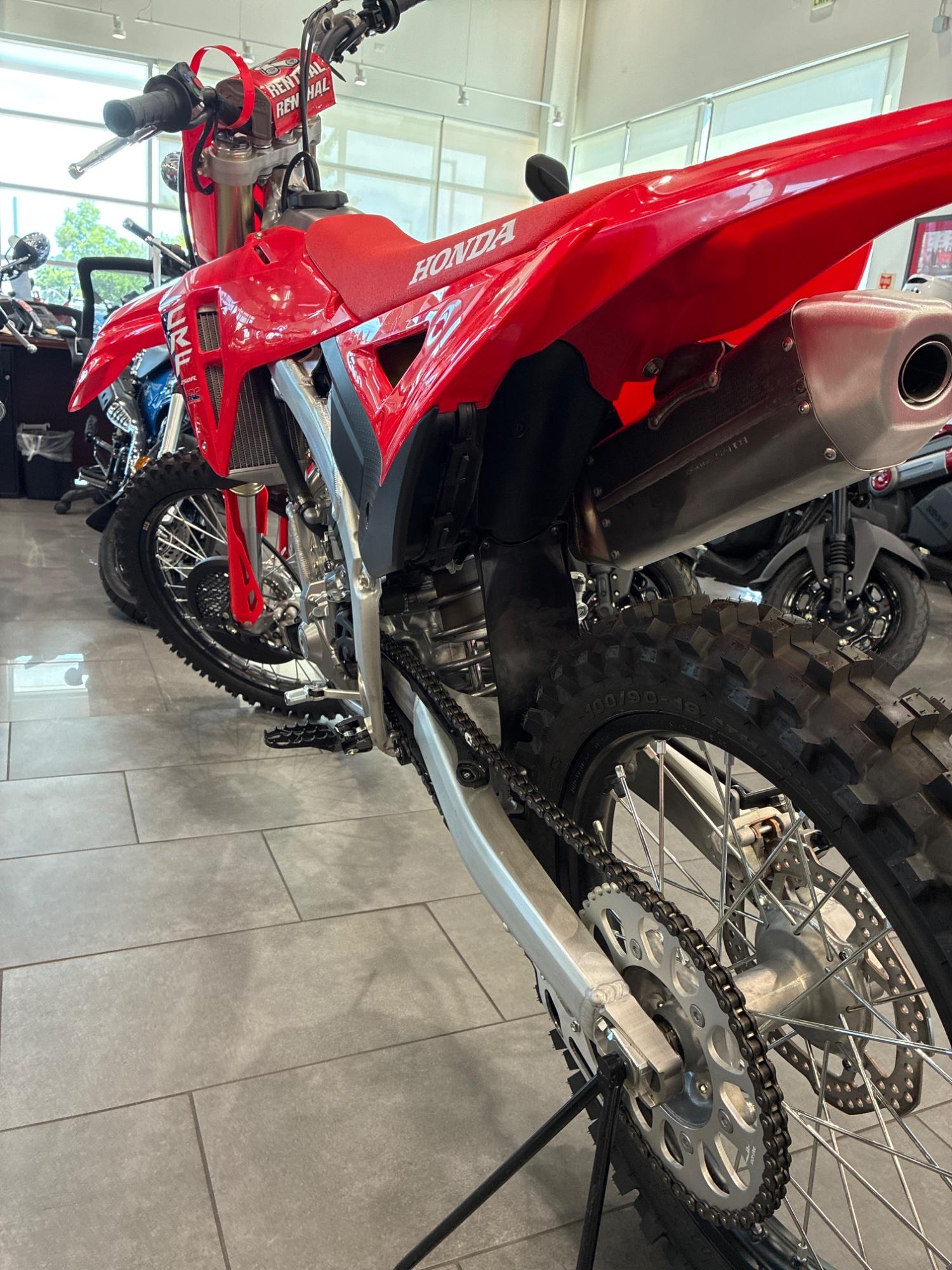 2026 Honda 2026 Honda CRF250R - thumbnail 4