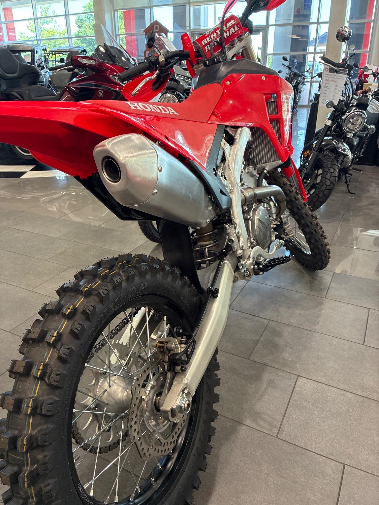 2026 Honda 2026 Honda CRF250R - thumbnail 2