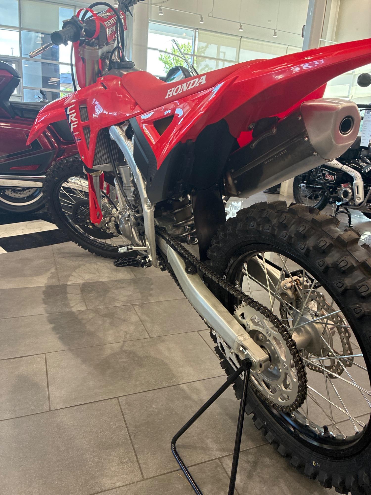 2026 Honda 2026 Honda CRF450R - thumbnail 4