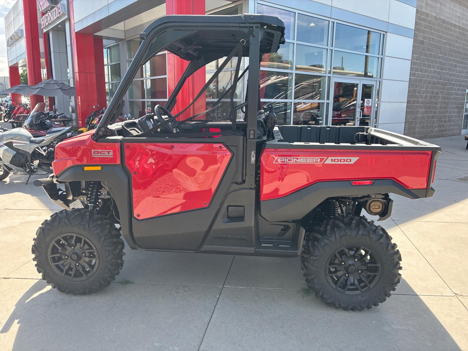 2026 Honda Pioneer 1000 SXS10M3DT