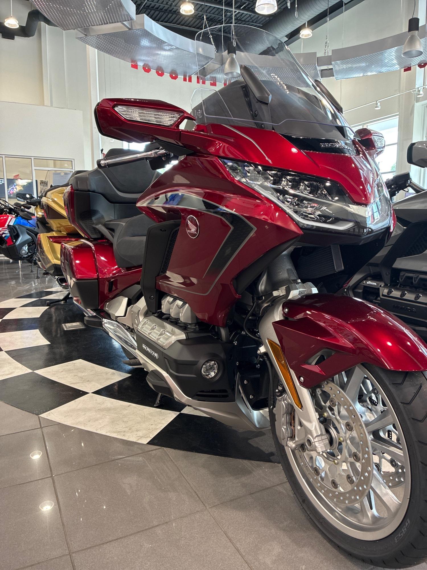 2026 Honda 2026 Honda Gold Wing Tour - thumbnail 8