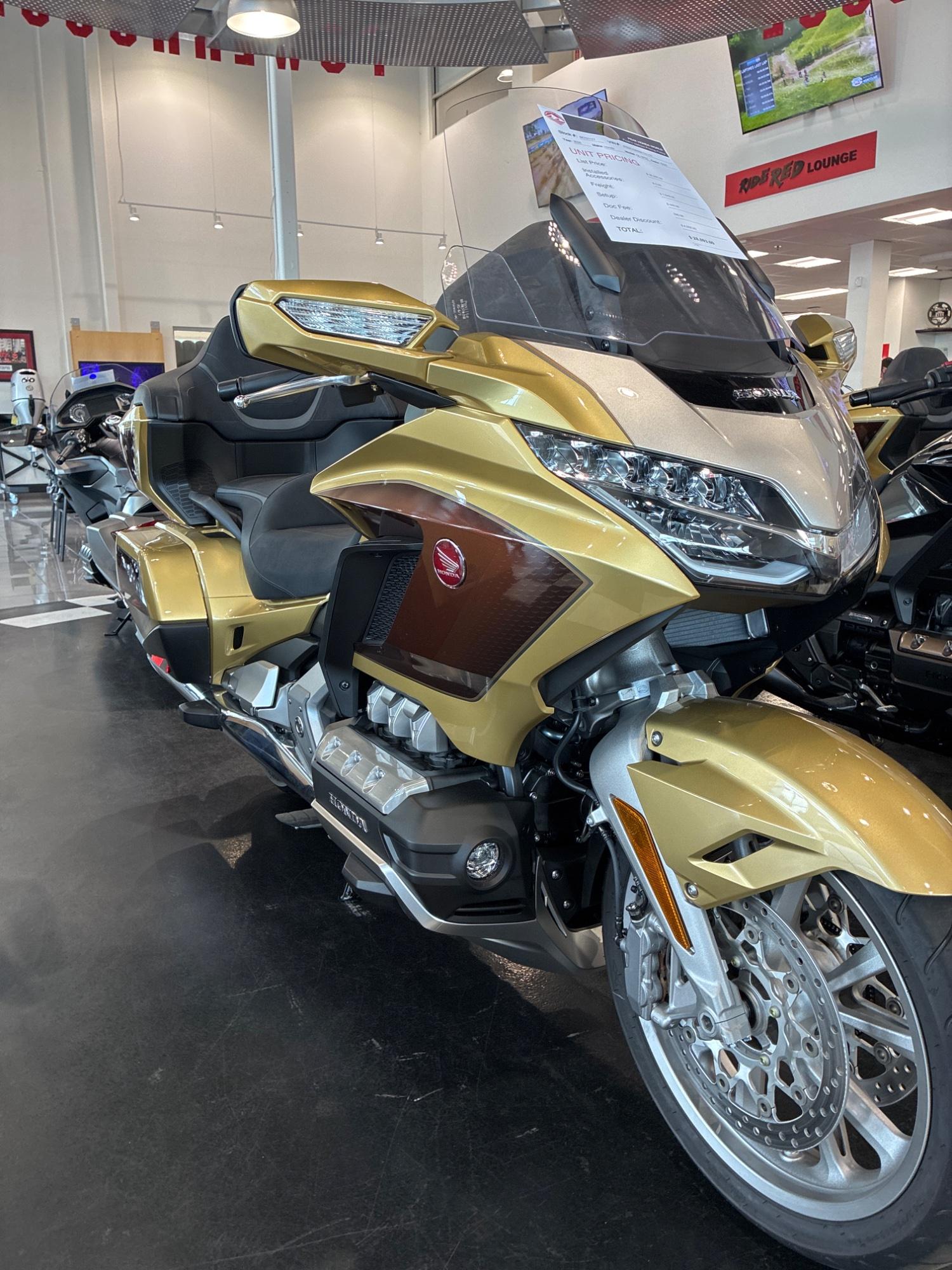 2025 Honda 2025 Honda Gold Wing - thumbnail 8