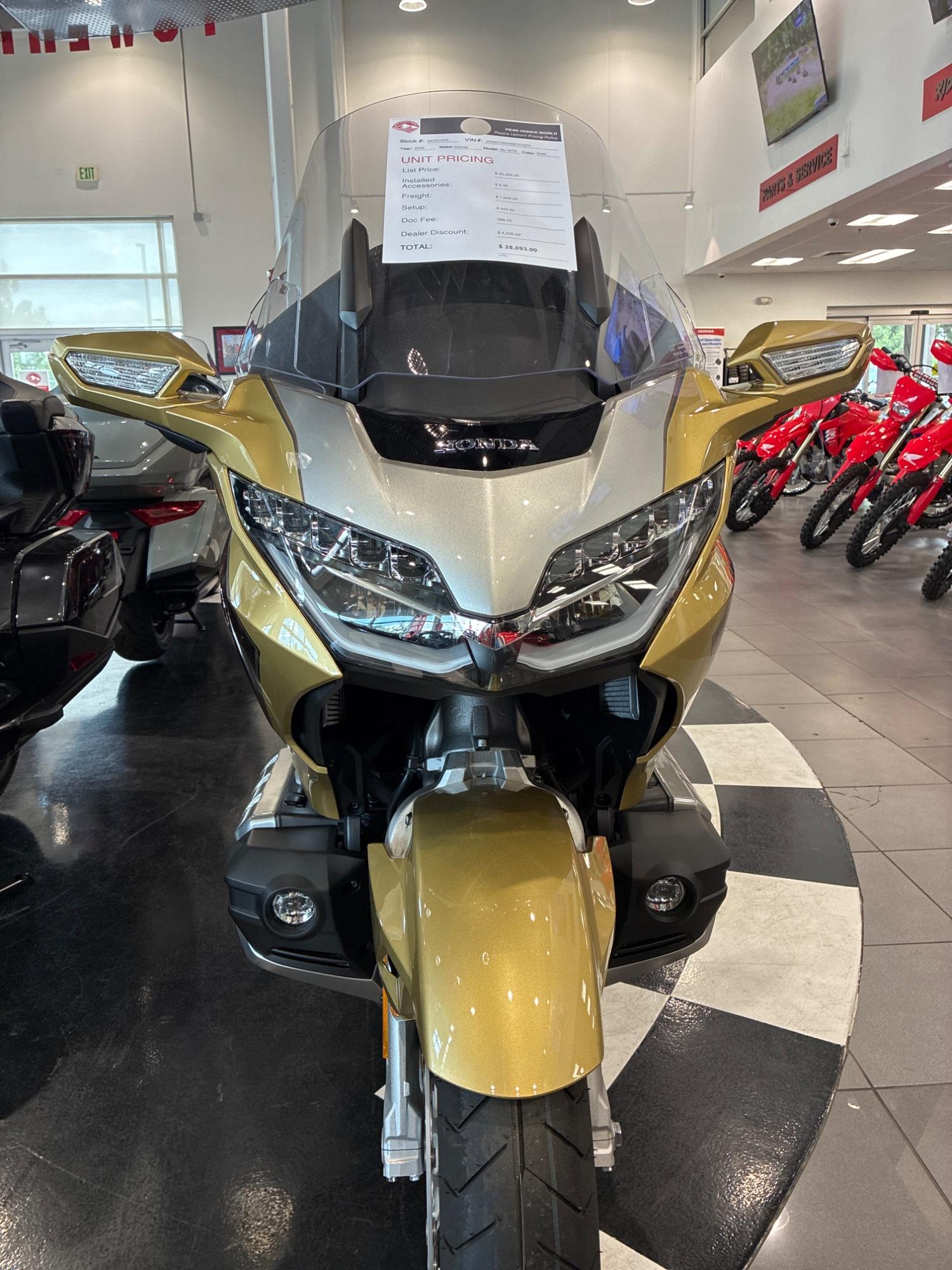 2025 Honda 2025 Honda Gold Wing - thumbnail 3