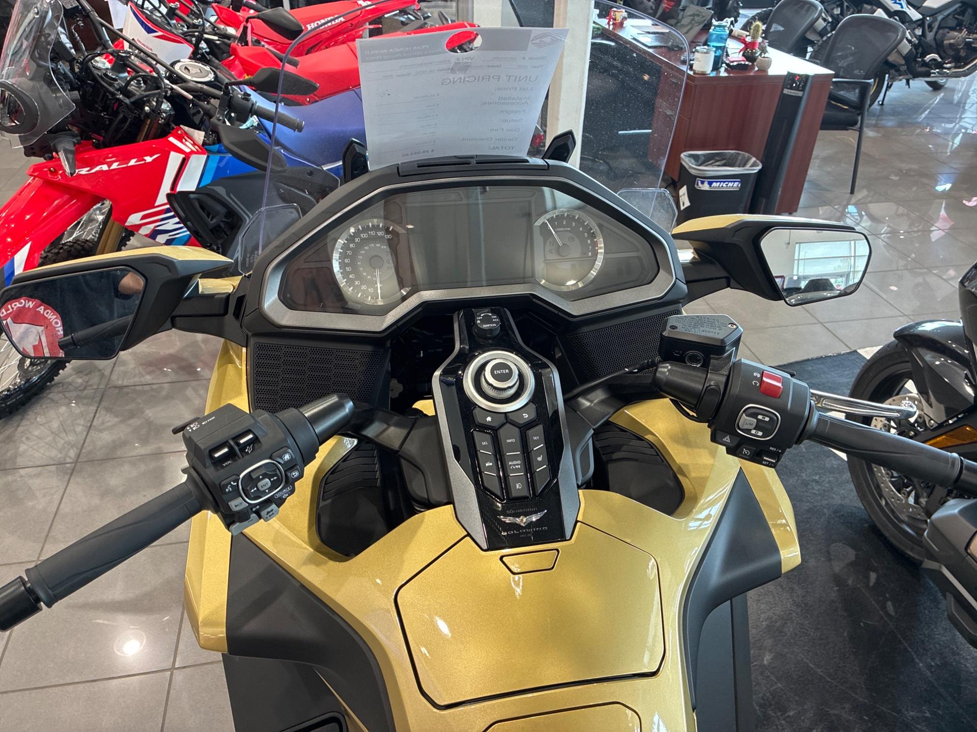 2025 Honda 2025 Honda Gold Wing - thumbnail 9