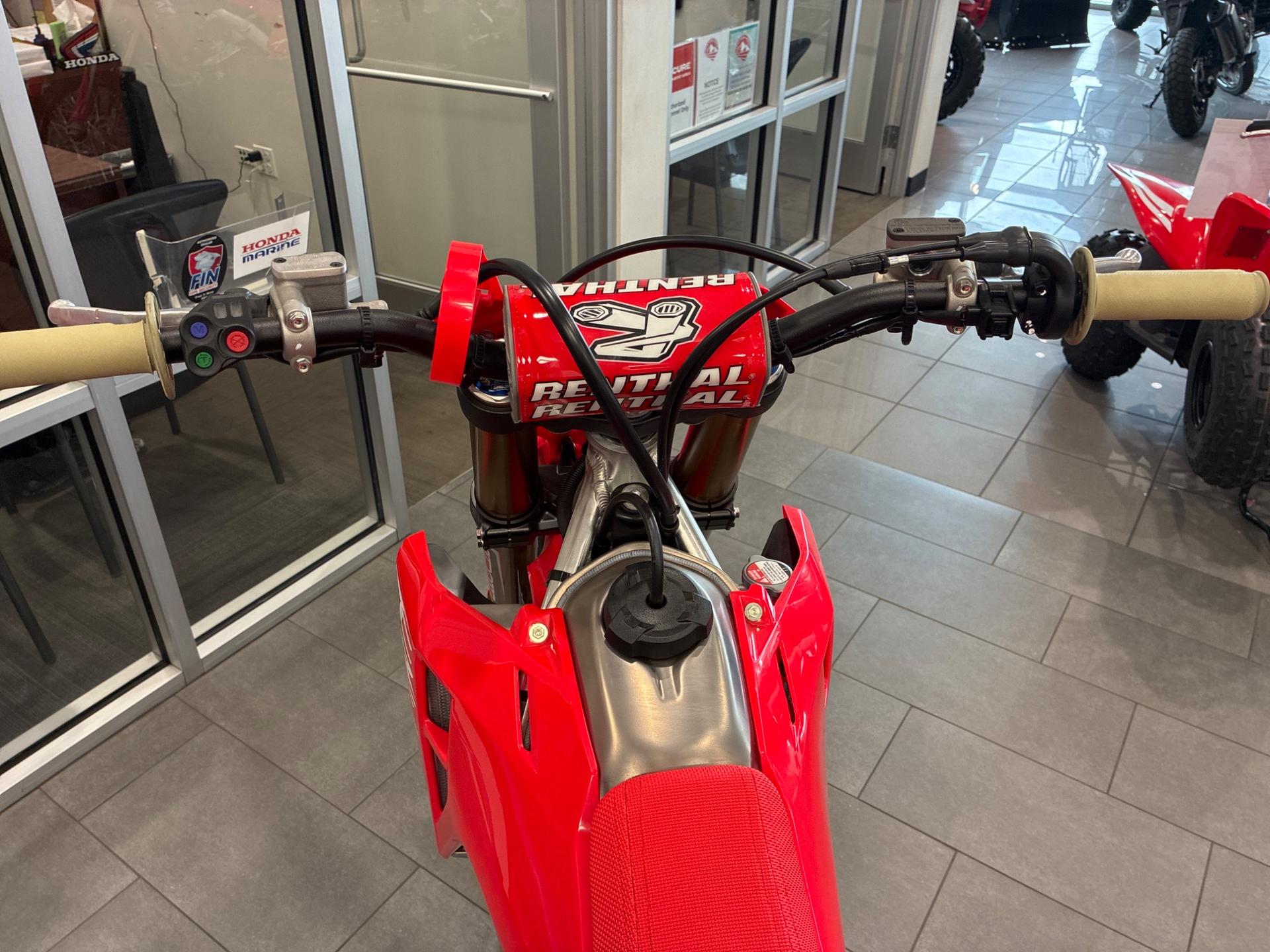2026 Honda 2026 Honda CRF450RWET - thumbnail 8