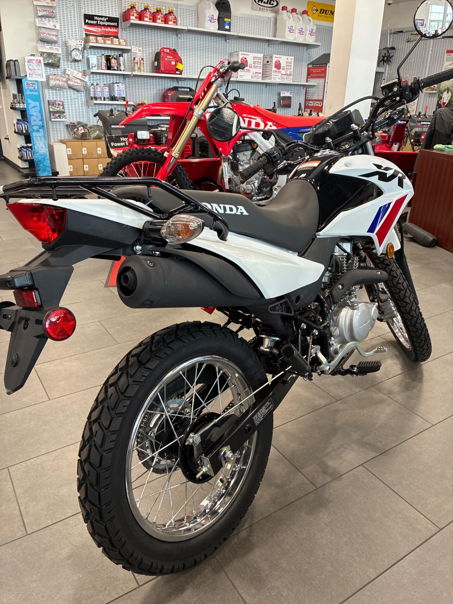 2026 Honda 2026 Honda XR150L - thumbnail 8
