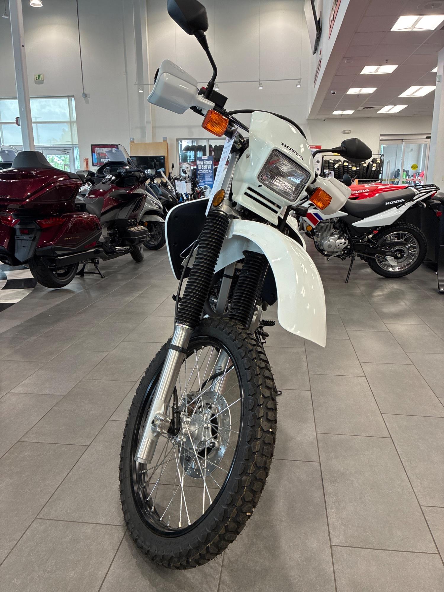 2025 Honda 2025 Honda XR650L - thumbnail 3