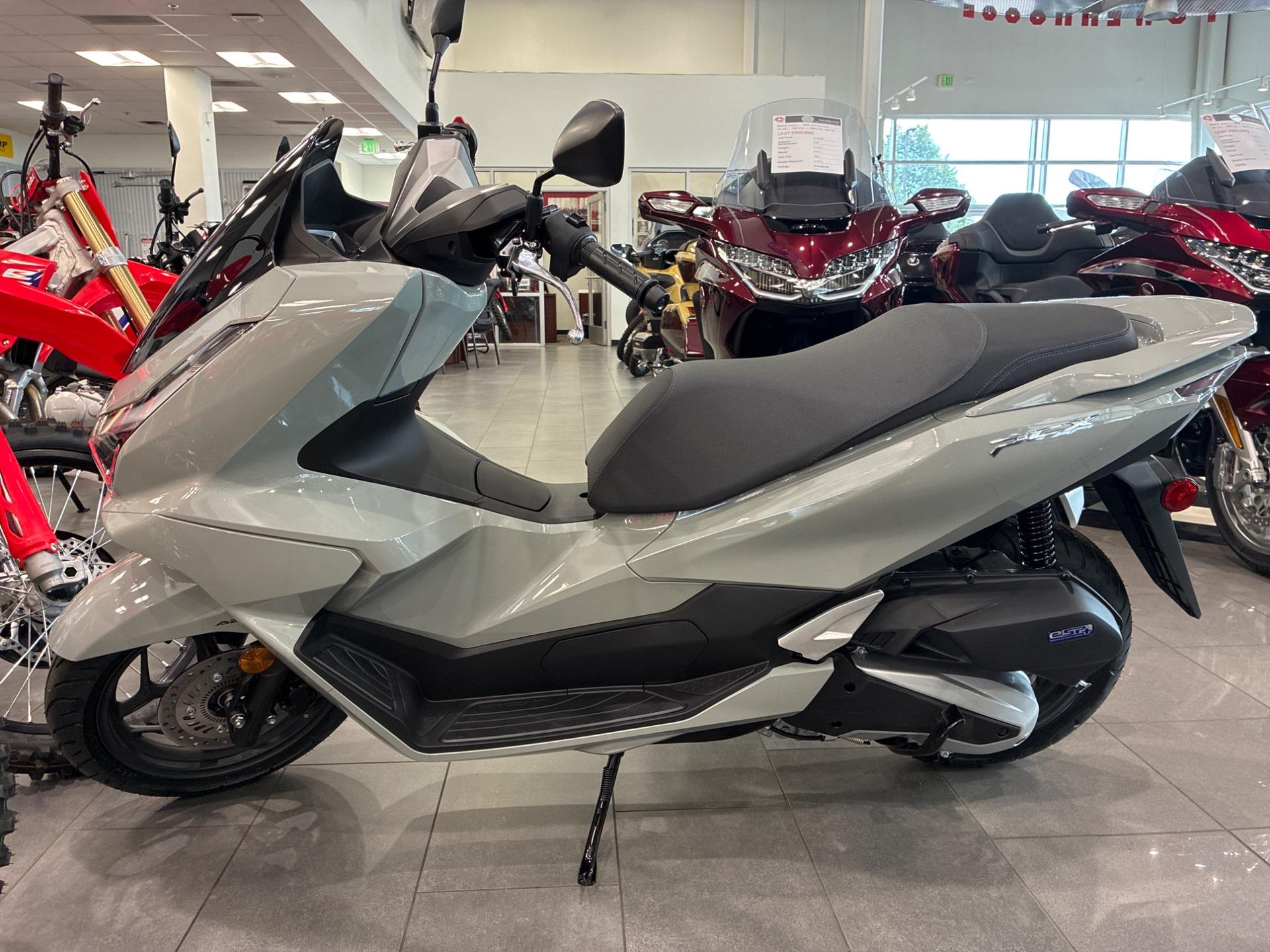 2026 Honda 2026 Honda PCX160AT - thumbnail 5