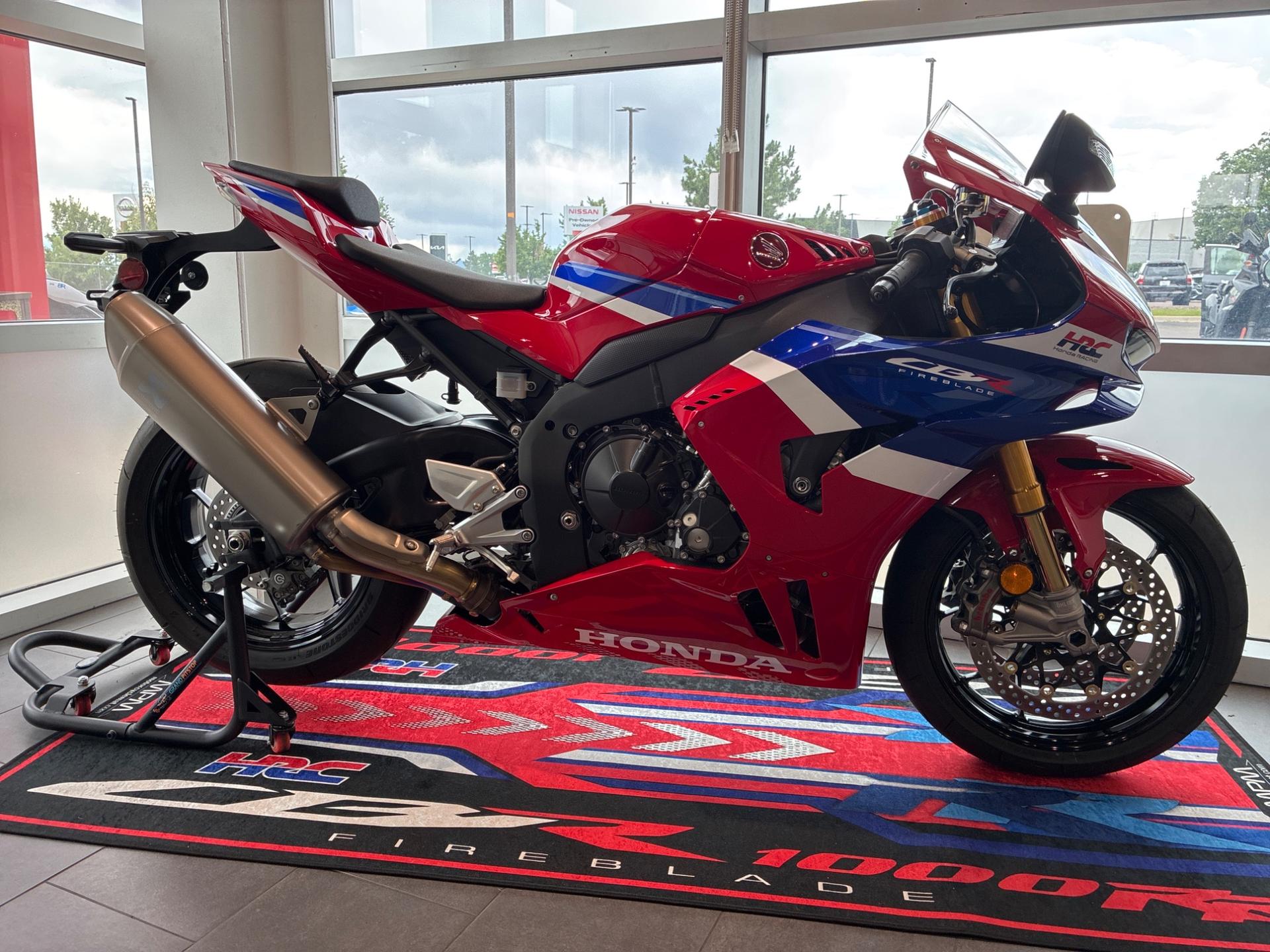 2025 Honda CBR1000RR-R Fireblade SP CBR10SPS