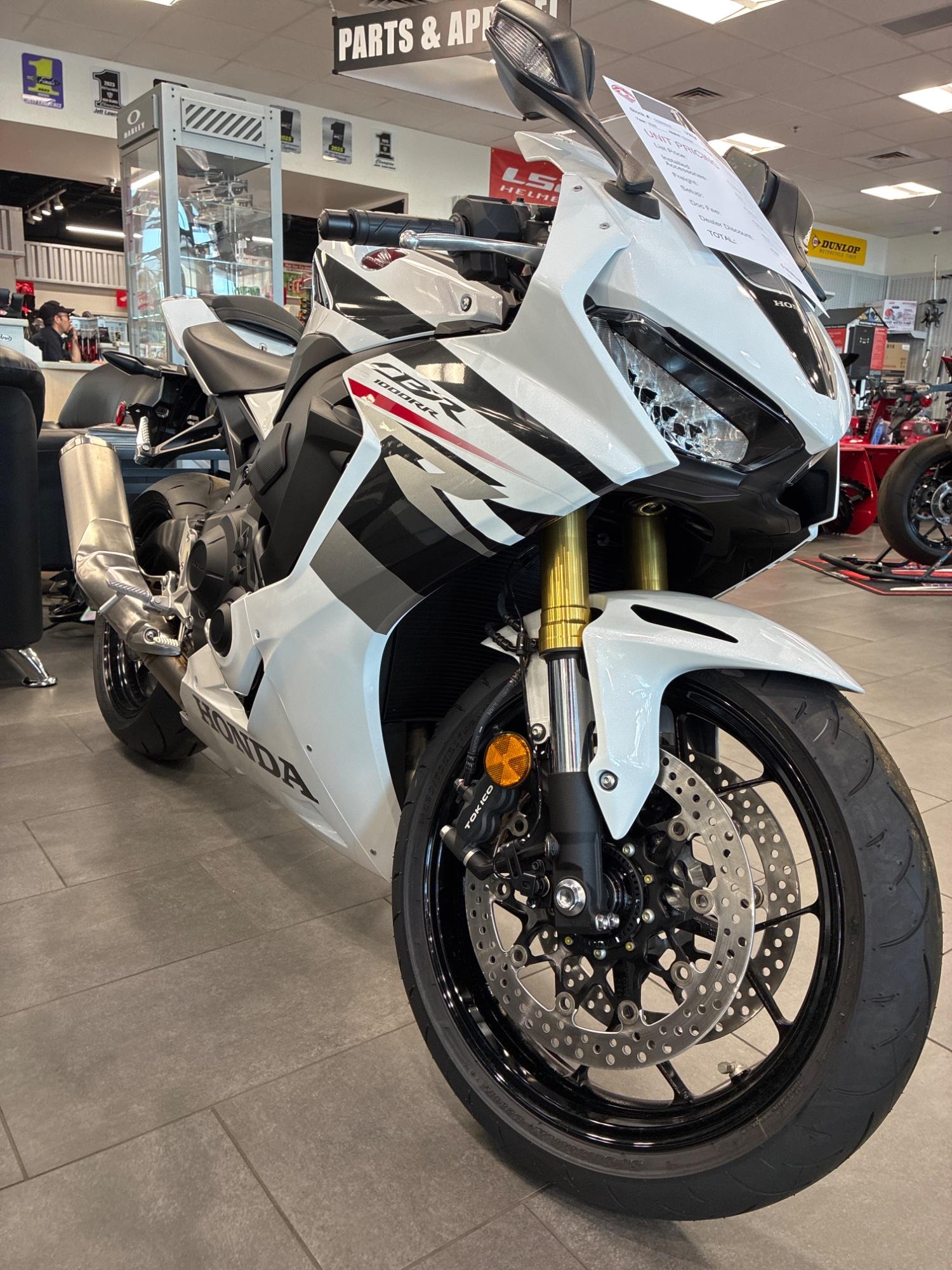 2026 Honda 2026 Honda CBR1000RR - thumbnail 4
