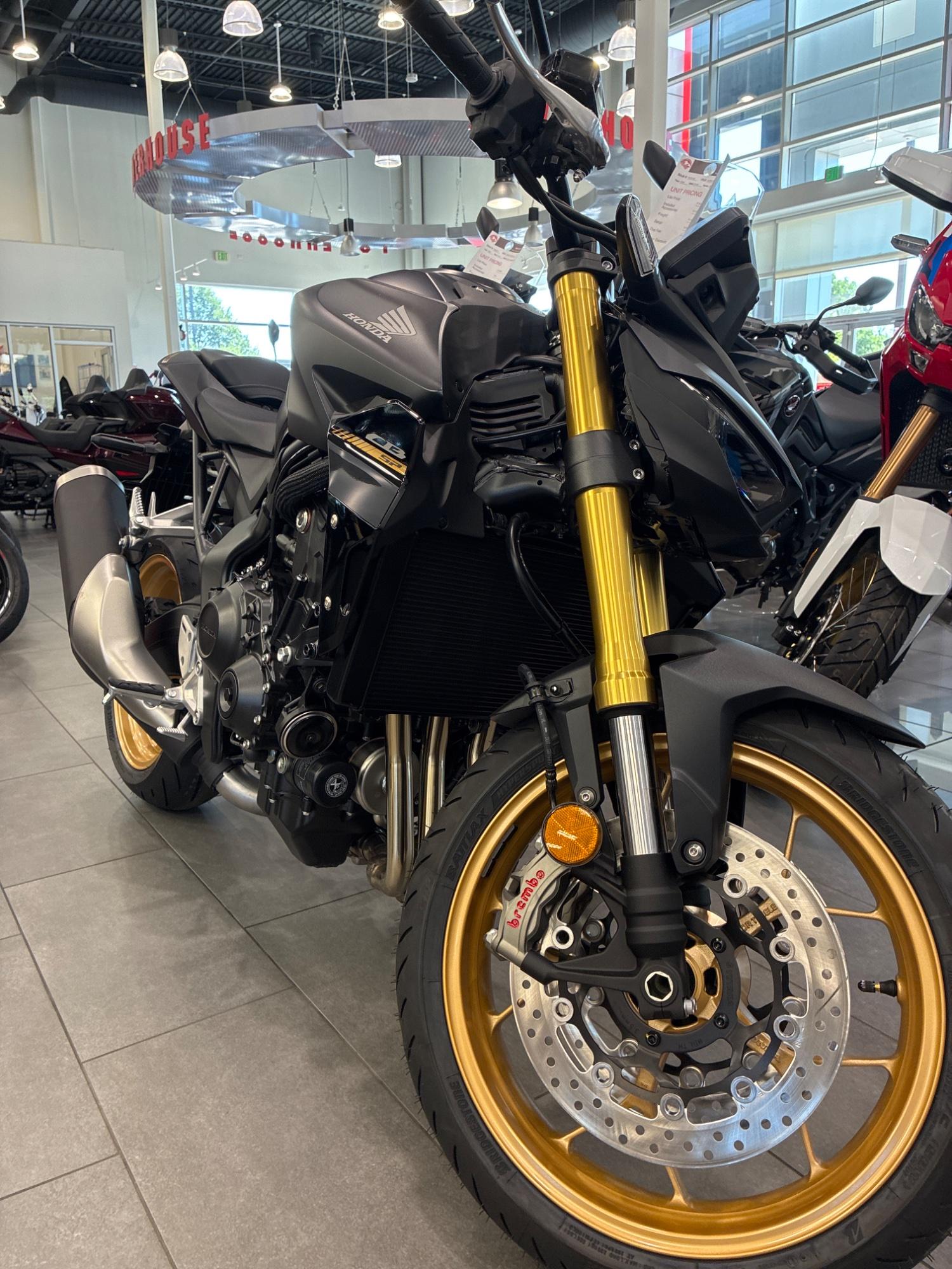 2026 Honda 2026 Honda CB500 Hornet - thumbnail 2