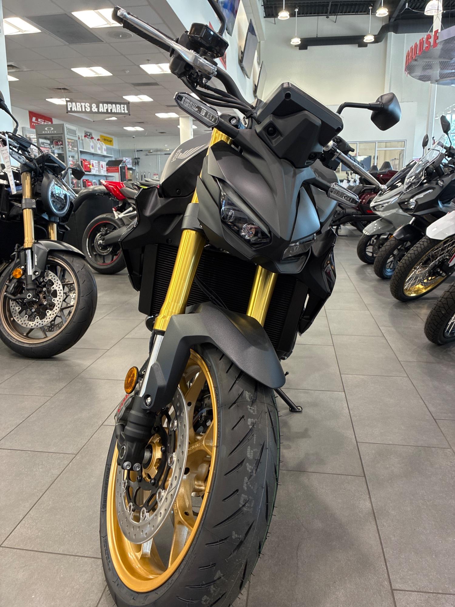 2026 Honda 2026 Honda CB500 Hornet - thumbnail 3
