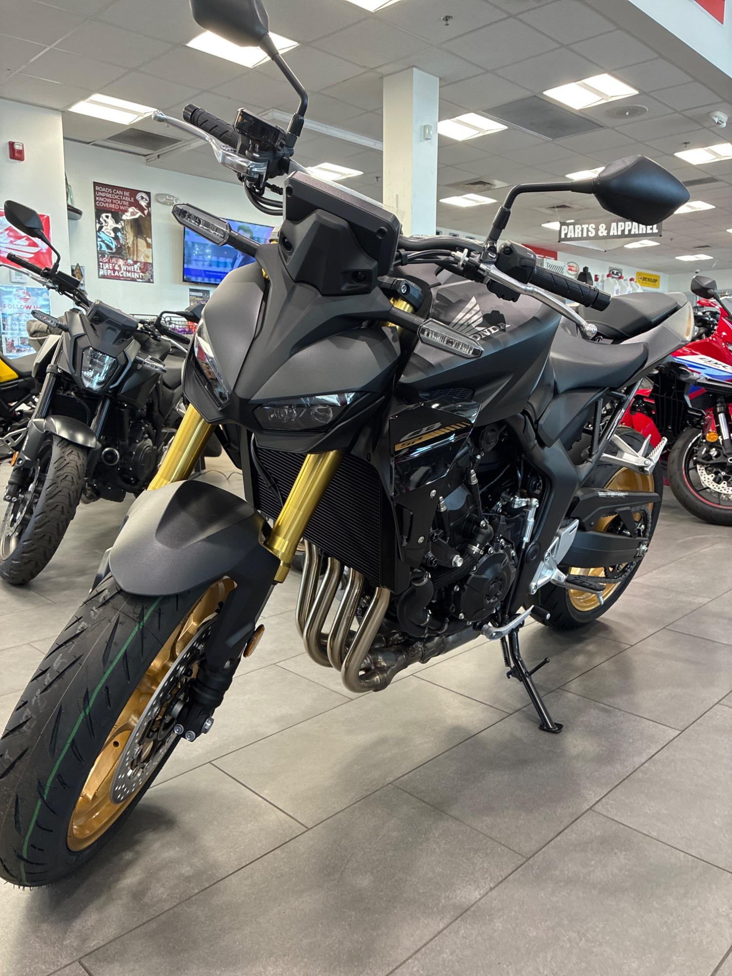 2026 Honda 2026 Honda CB500 Hornet - thumbnail 4