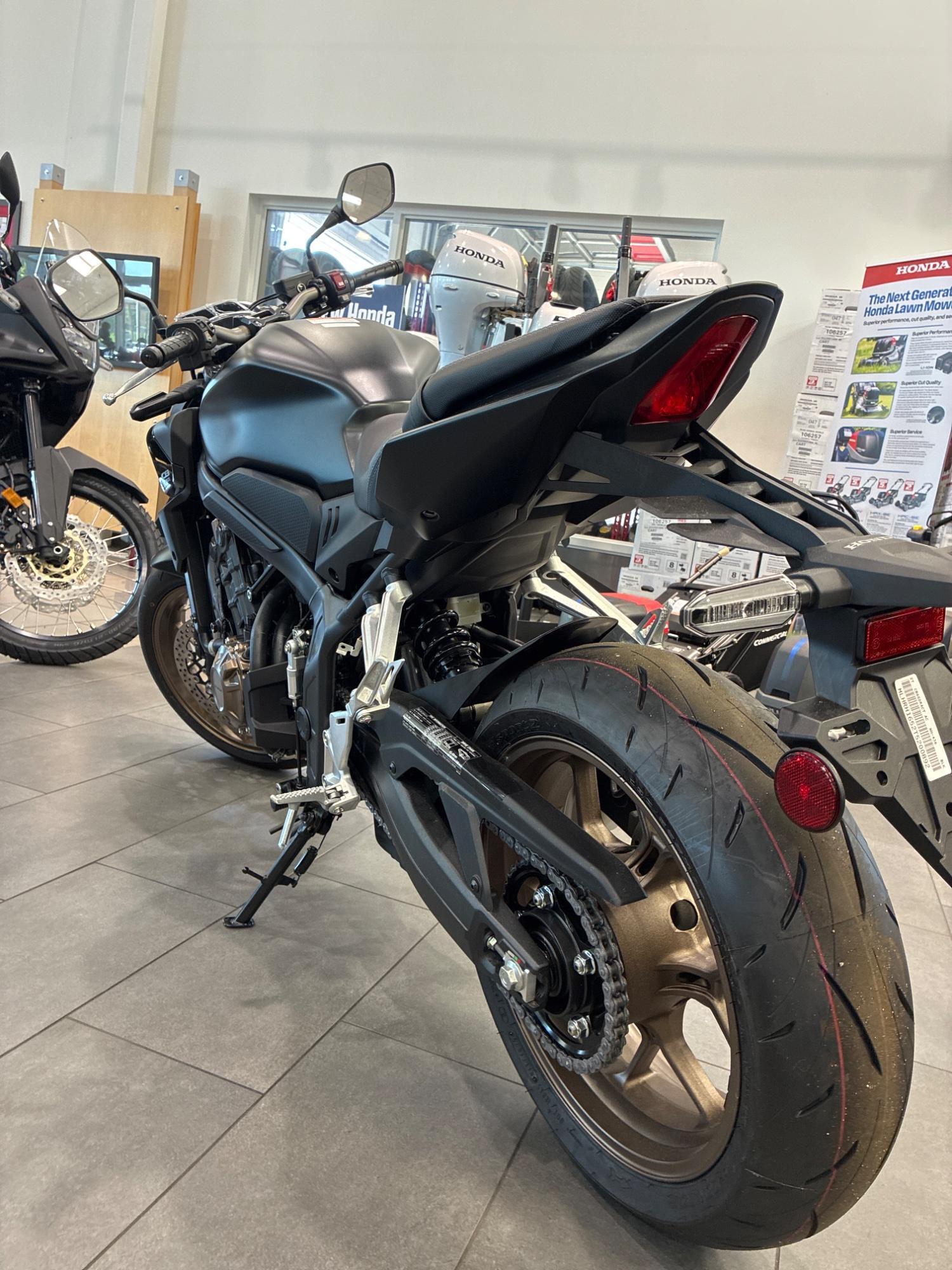 2026 Honda 2026 Honda CB650R - thumbnail 6