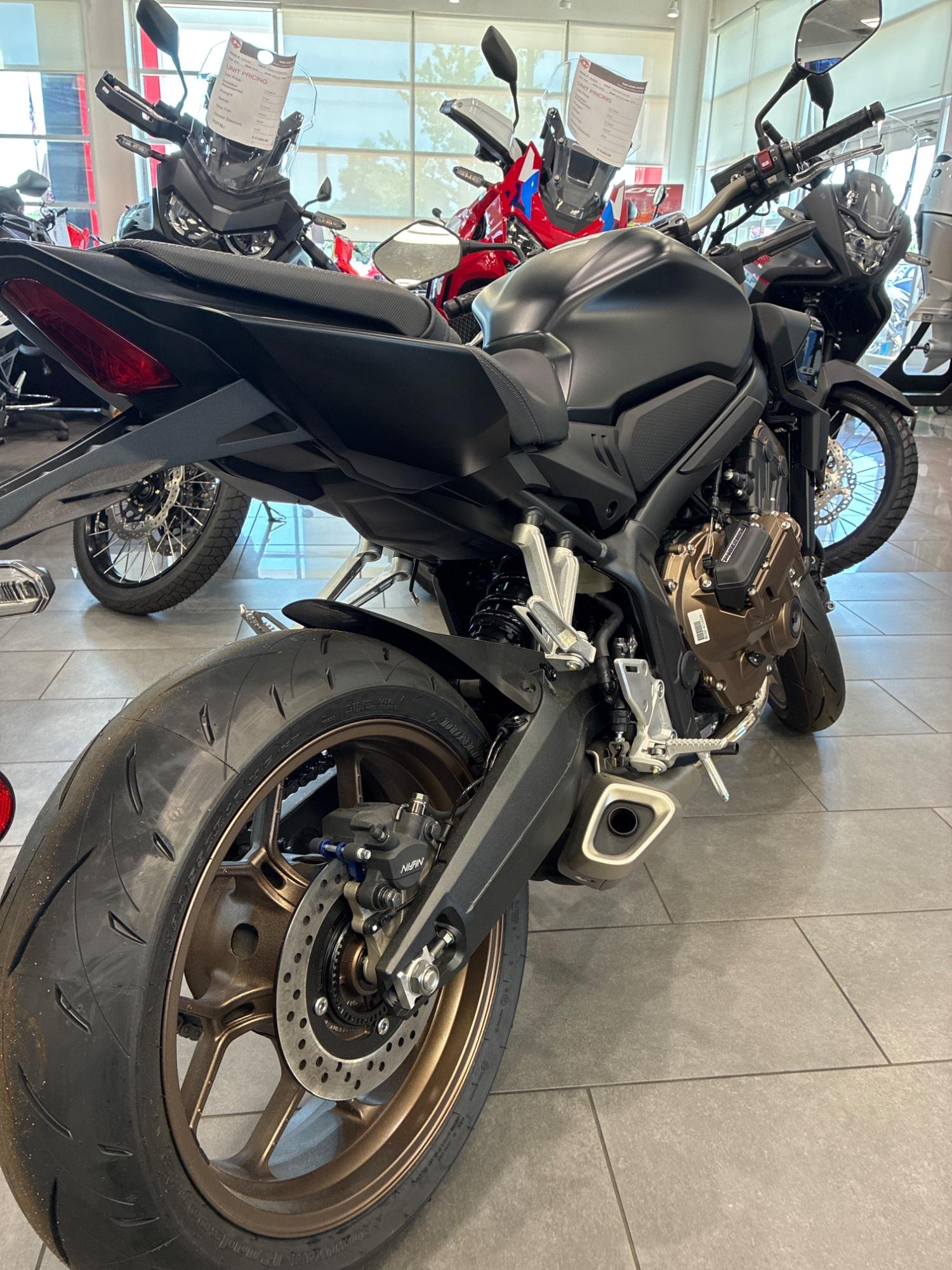 2026 Honda 2026 Honda CB650R - thumbnail 8