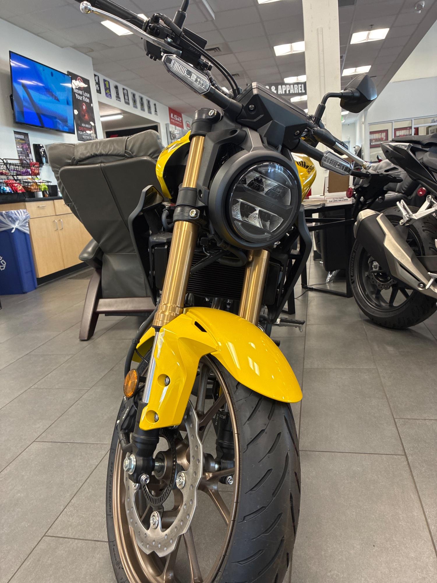 2026 Honda 2026 Honda CB300R - thumbnail 3