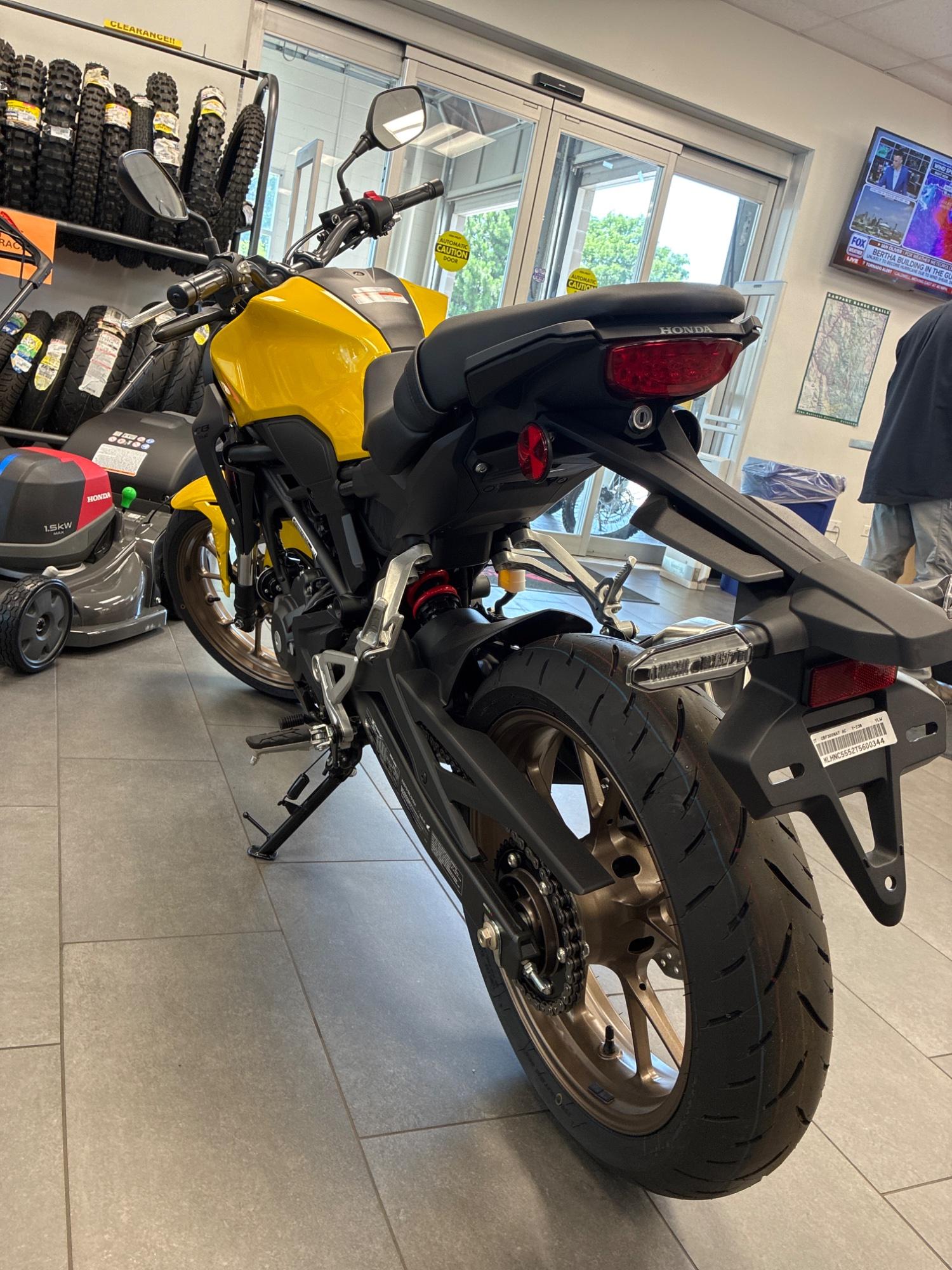 2026 Honda 2026 Honda CB300R - thumbnail 6