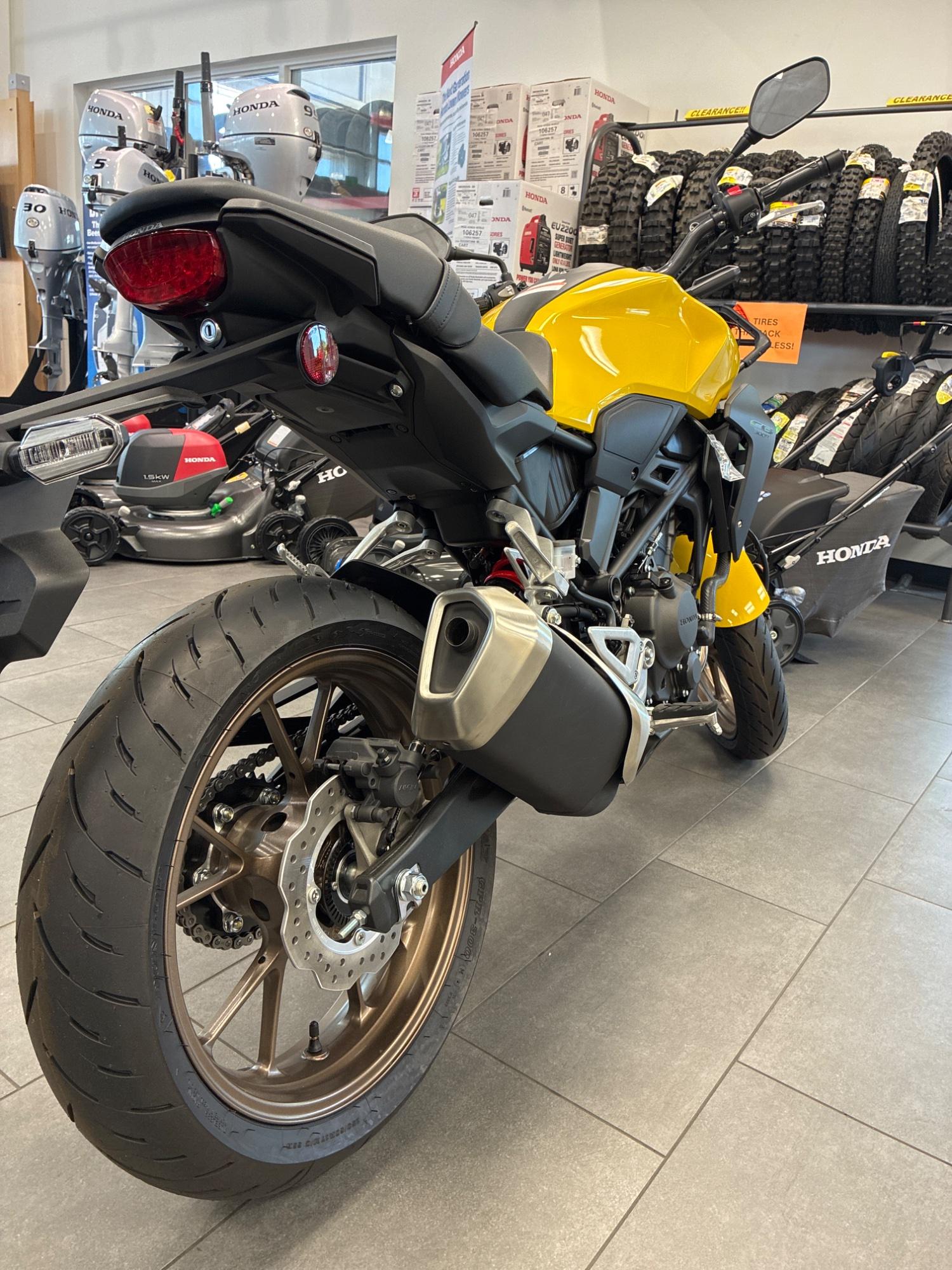 2026 Honda 2026 Honda CB300R - thumbnail 8