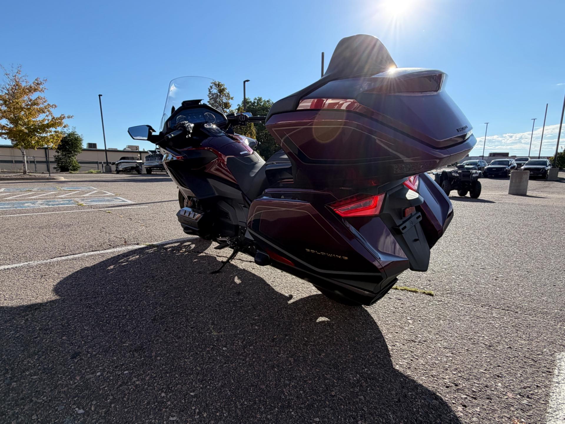2025 Honda 2025 Honda Gold Wing Tour - thumbnail 4